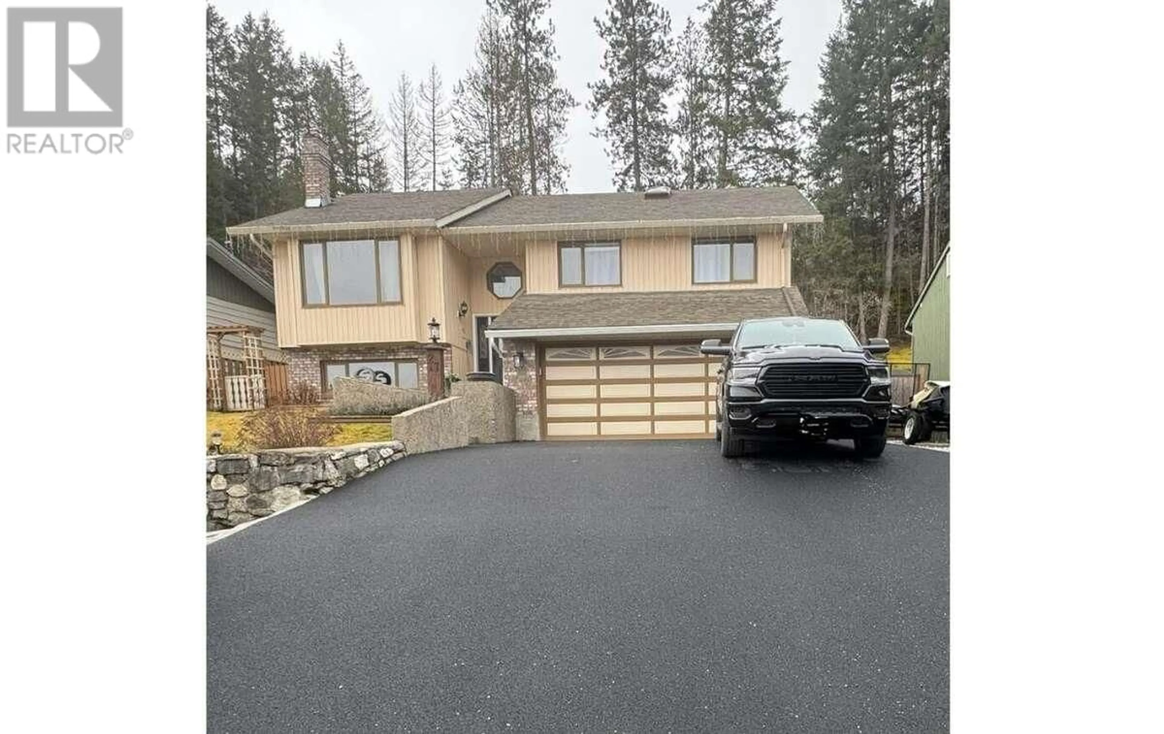 Home with vinyl exterior material, unknown for 27 PRESTON CRESCENT, Enderby British Columbia V0E1V1