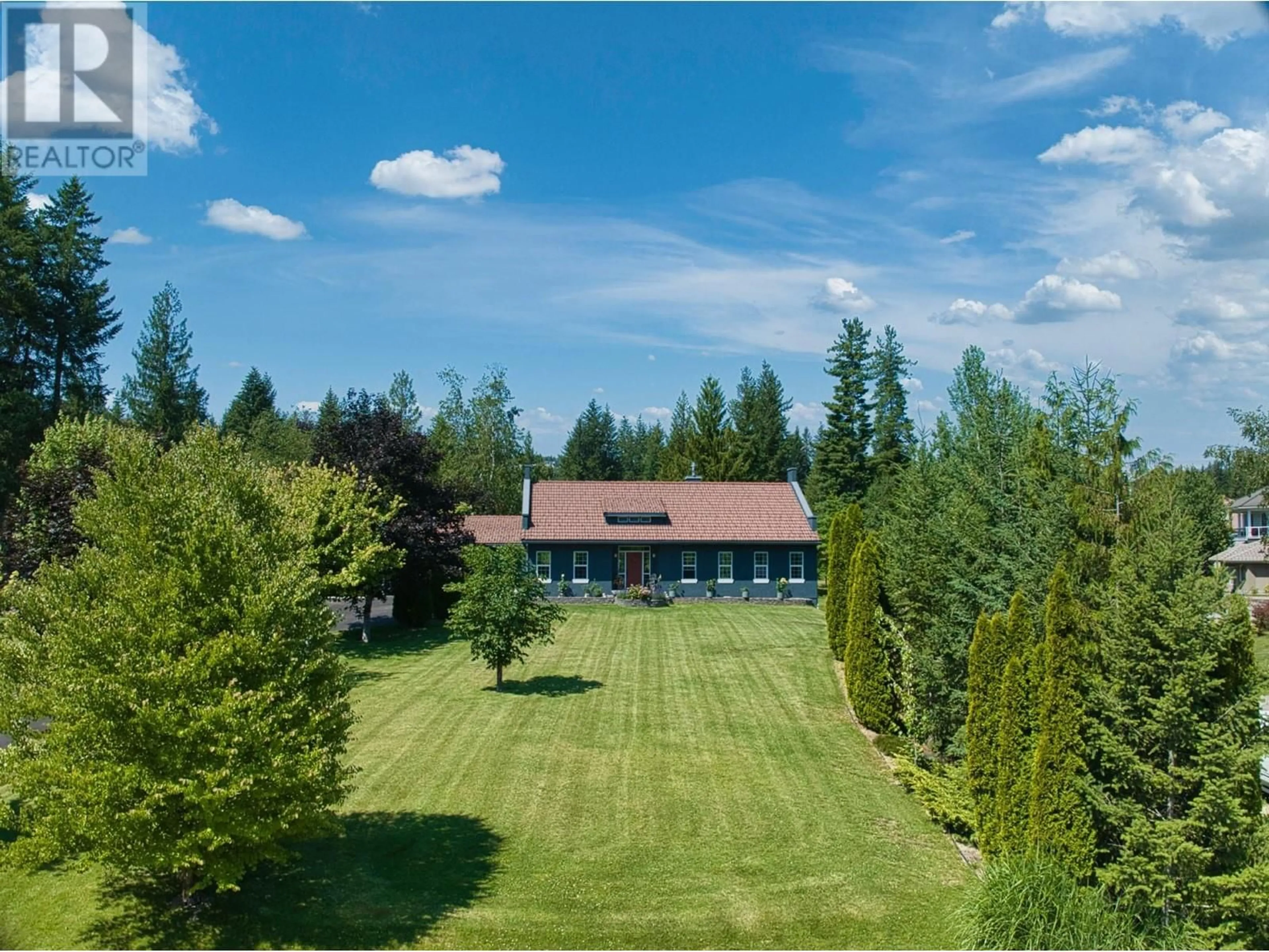 A pic from outside/outdoor area/front of a property/back of a property/a pic from drone, unknown for 2726 GOLF COURSE DRIVE, Blind Bay British Columbia V0E1H2