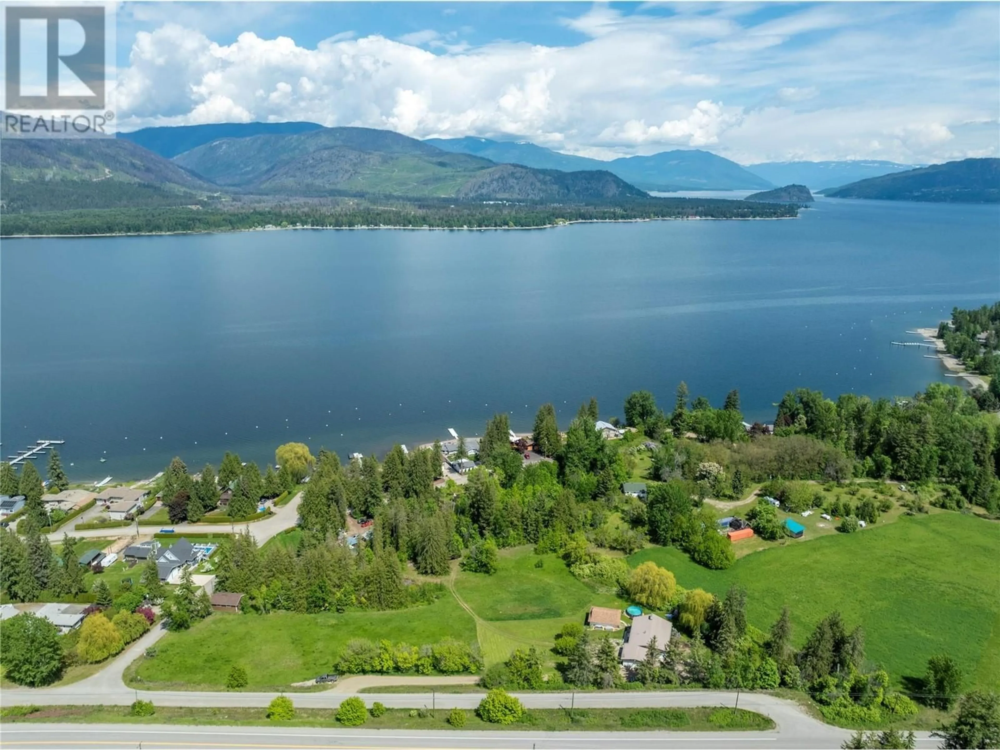 A pic from outside/outdoor area/front of a property/back of a property/a pic from drone, water/lake/river/ocean view for 695 WAVERLY PARK FRONTAGE ROAD, Sorrento British Columbia V0E2W0