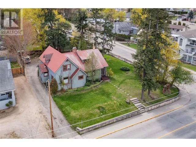 320 OKANAGAN AVENUE SOUTHEAST, Salmon Arm