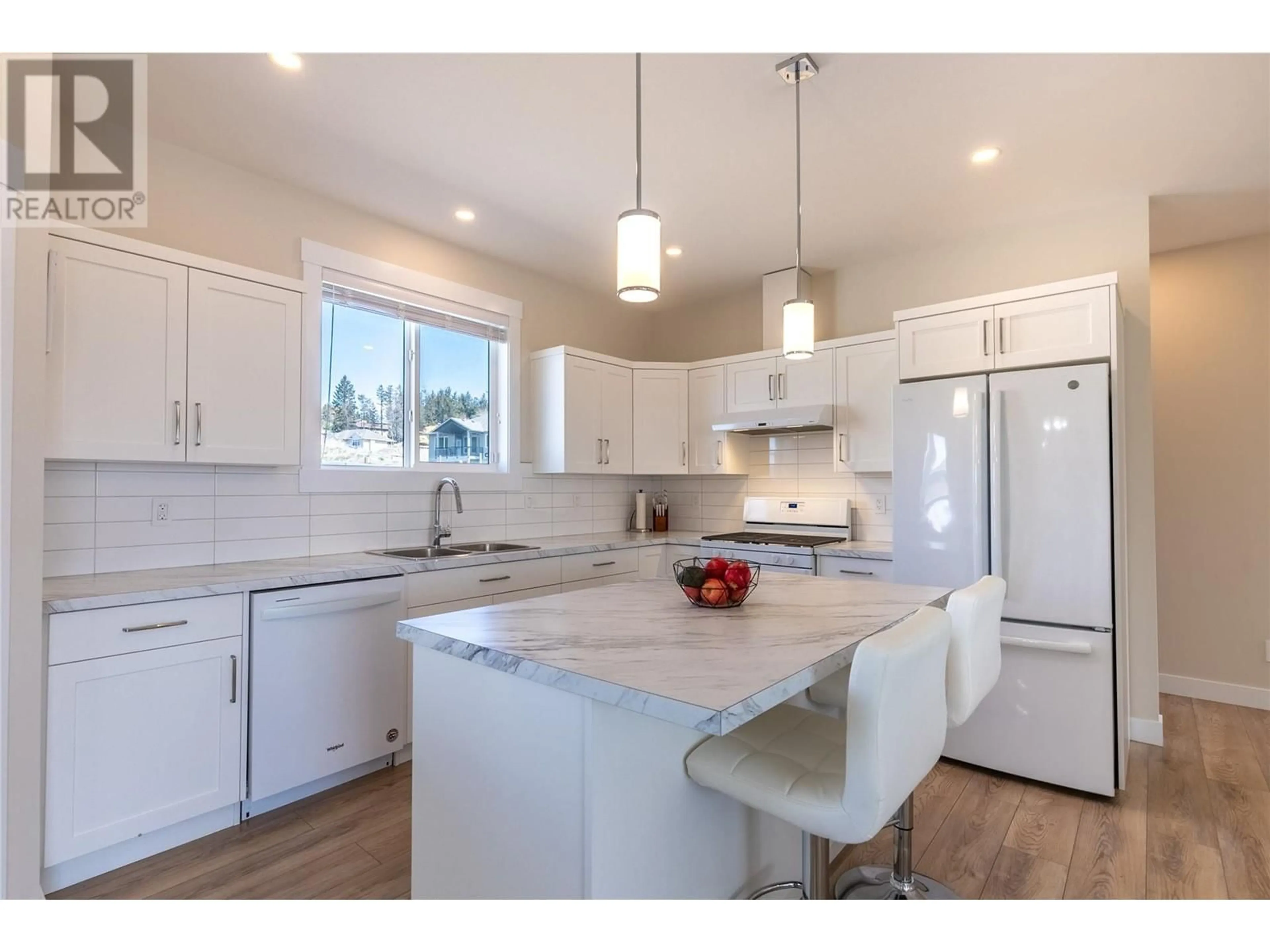 Open concept kitchen, unknown for 465 DALADON DRIVE, Logan Lake British Columbia V0K1W0