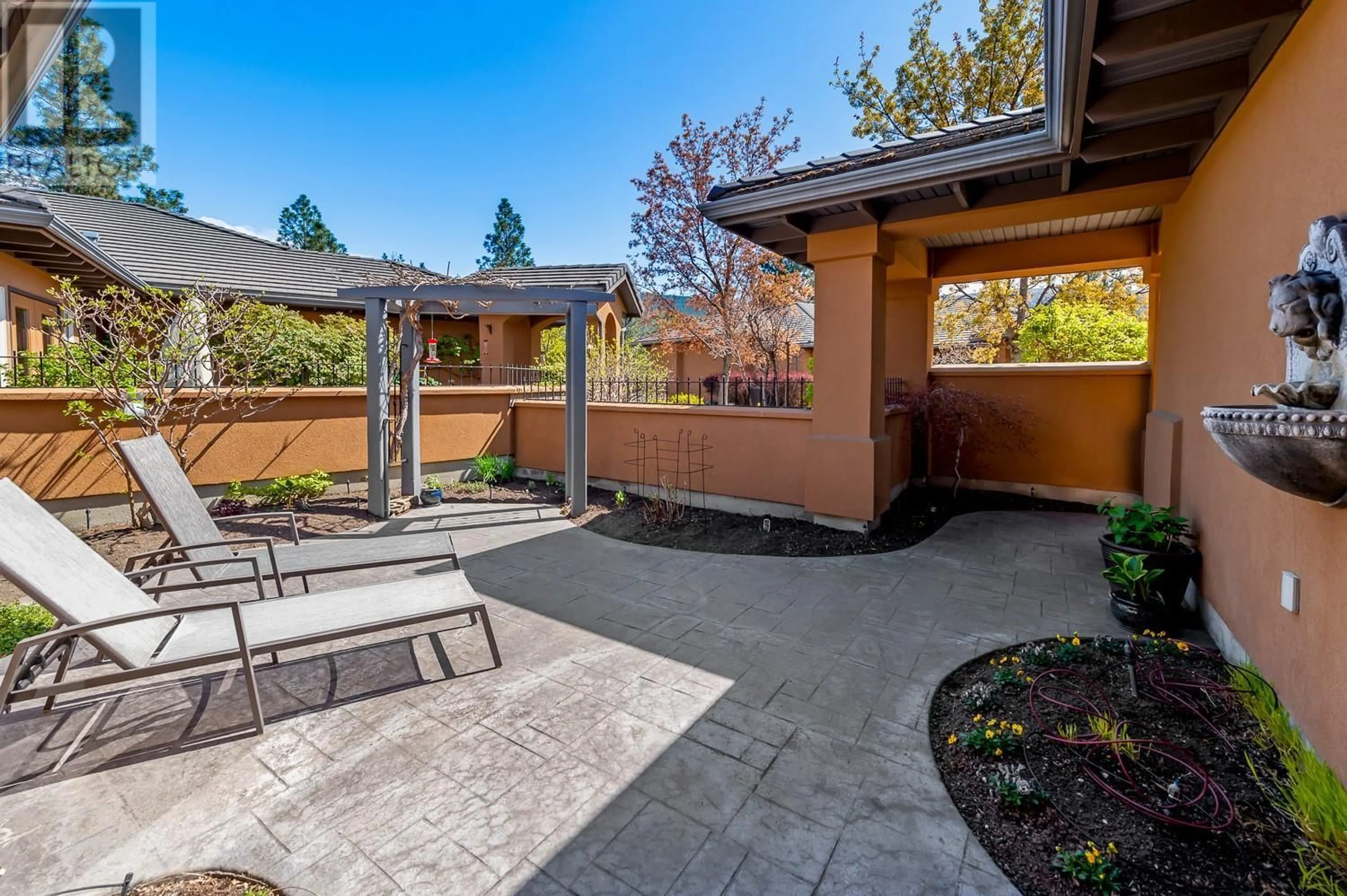 Patio, street for 6 - 4100 GALLAGHERS PARKLAND DRIVE, Kelowna British Columbia V1W3Z8