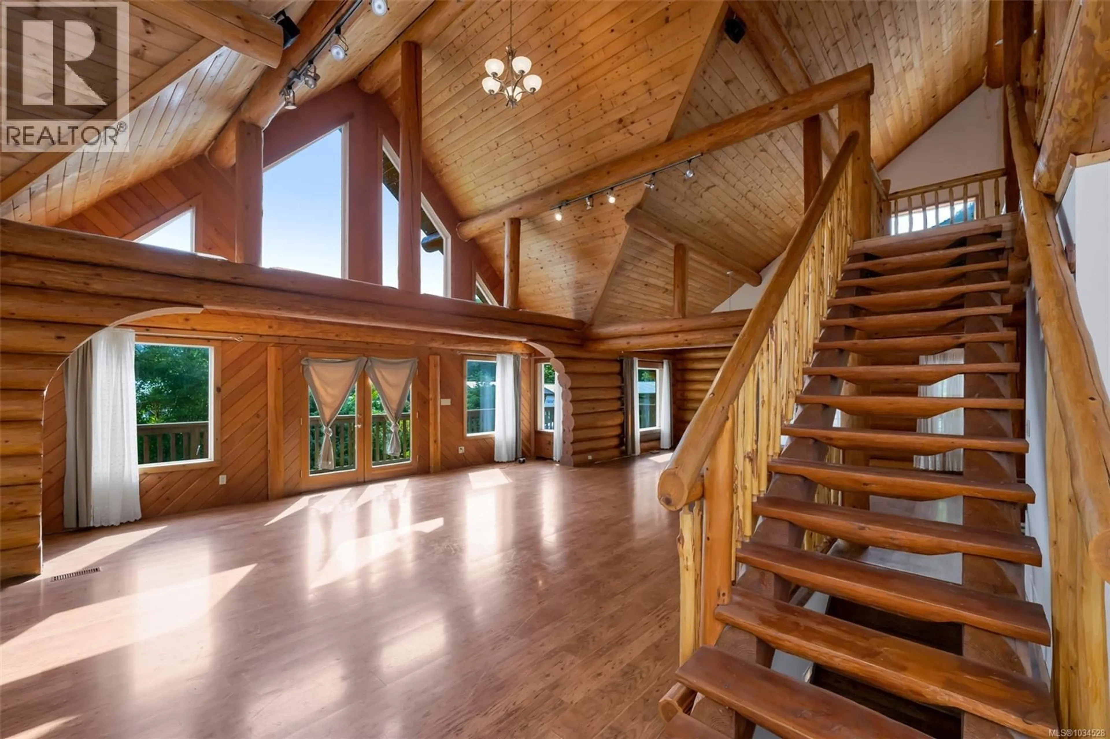 Indoor foyer for 50 - 8631 SOUTH SHORE ROAD, Lake Cowichan British Columbia V0R2G0