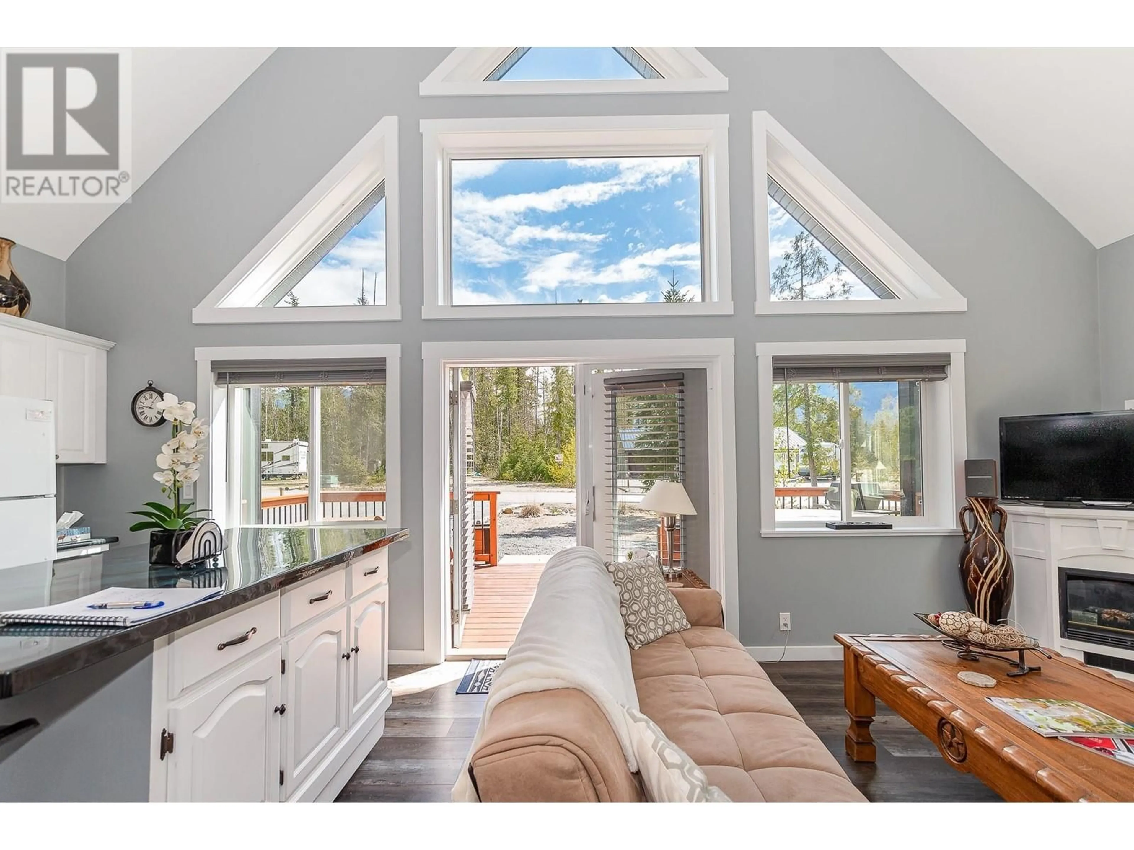 Open concept kitchen, unknown for 106 PARKSIDE PLACE, Enderby British Columbia V0E1V5
