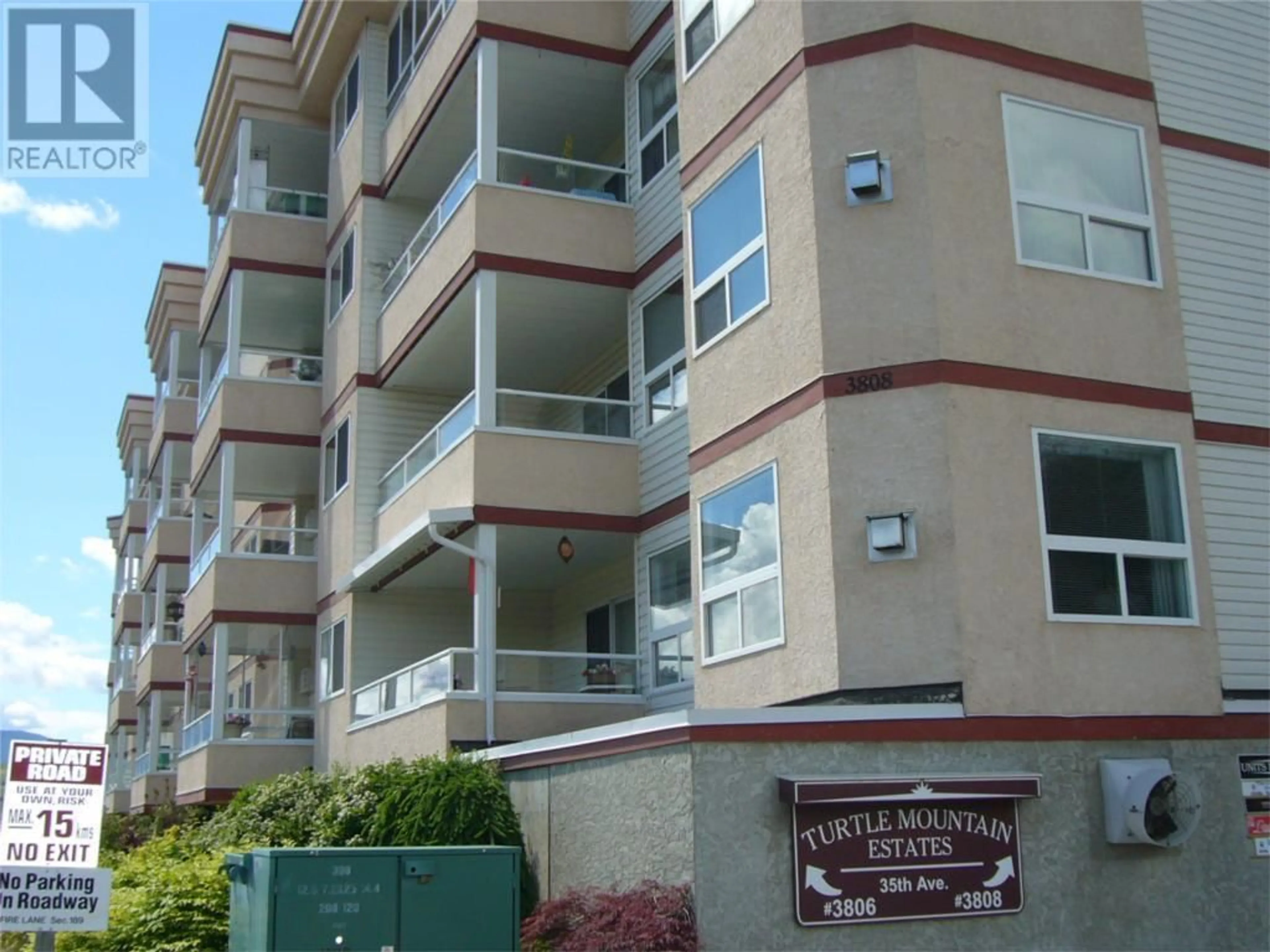 Home with vinyl exterior material, building for 101 - 3808 35 AVENUE, Vernon British Columbia V1T2T9