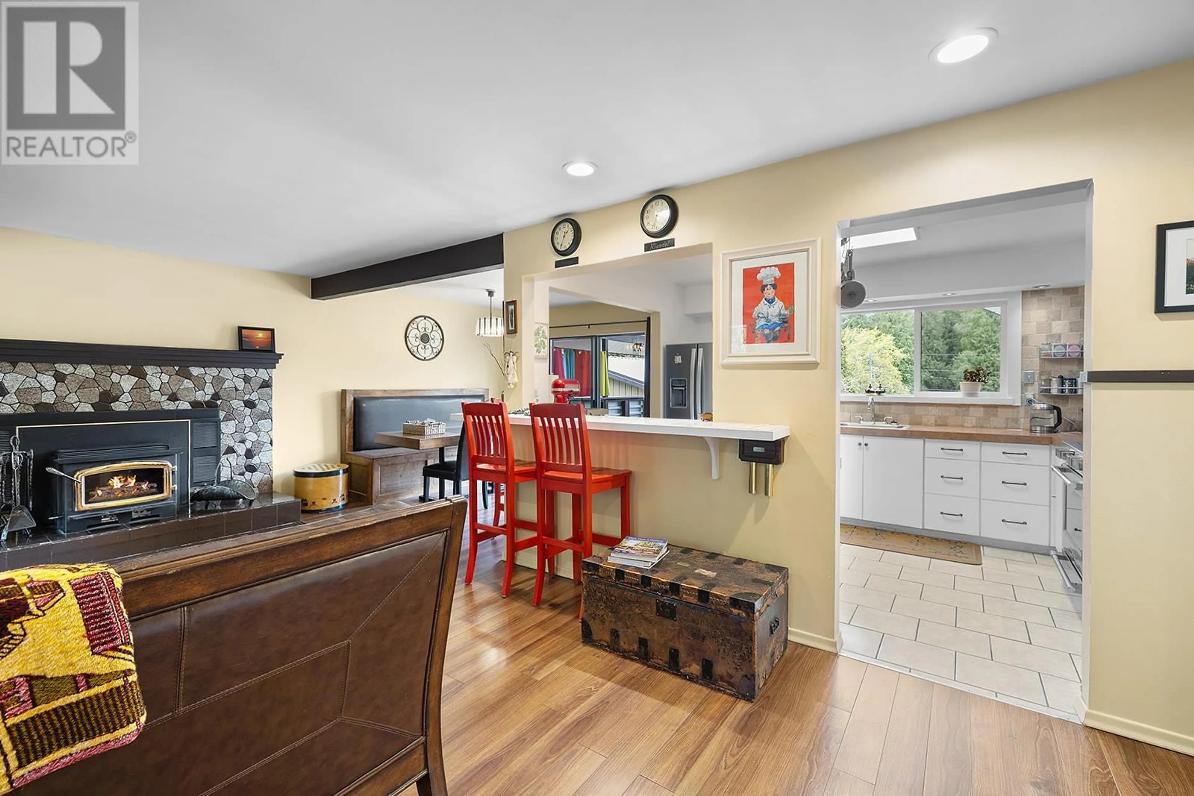 Open concept kitchen, unknown for 1629 AINSWORTH AVENUE, Riondel British Columbia V0B2B0