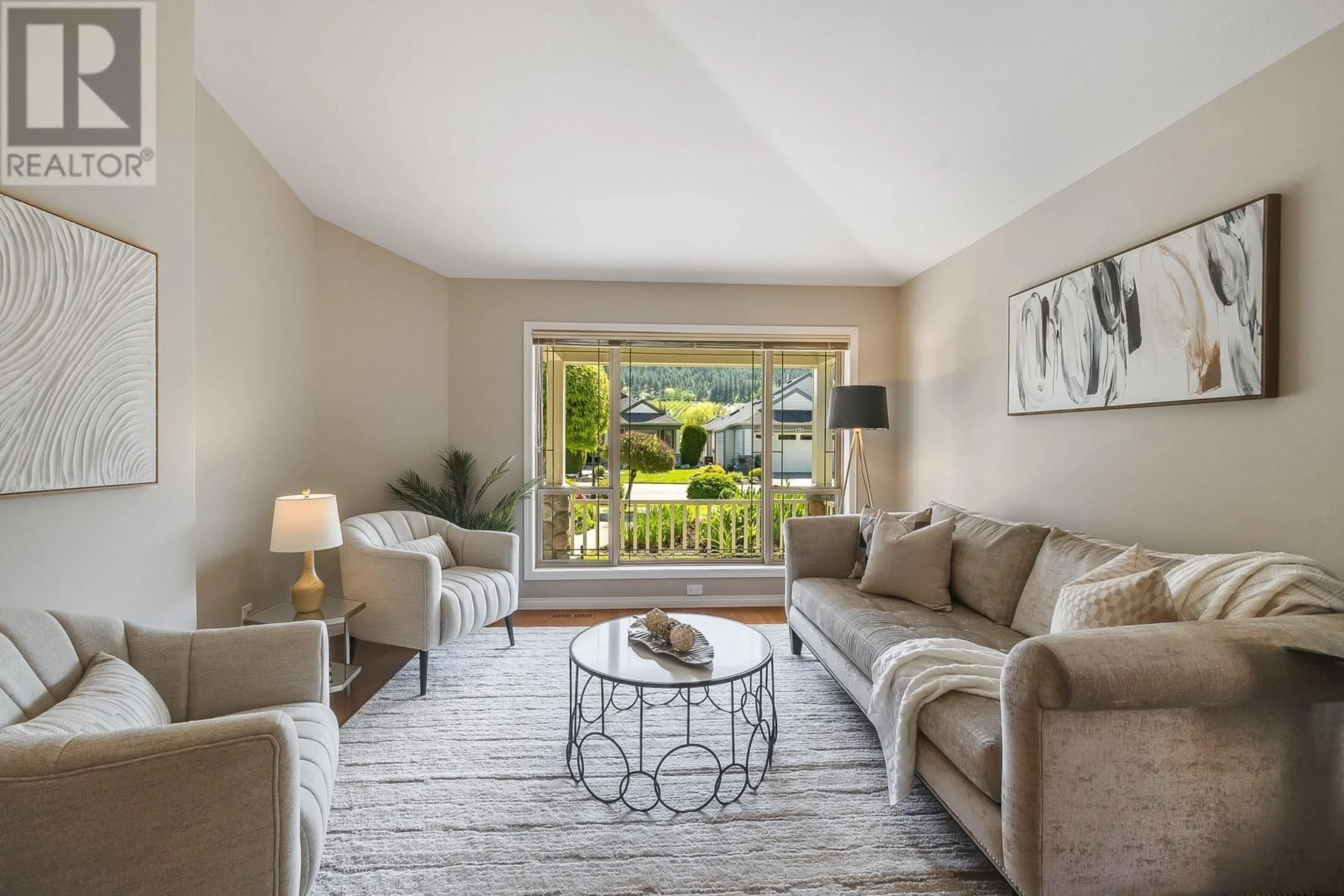 Living room with furniture, unknown for 414 - 550 YATES ROAD, Kelowna British Columbia V1V1Z4