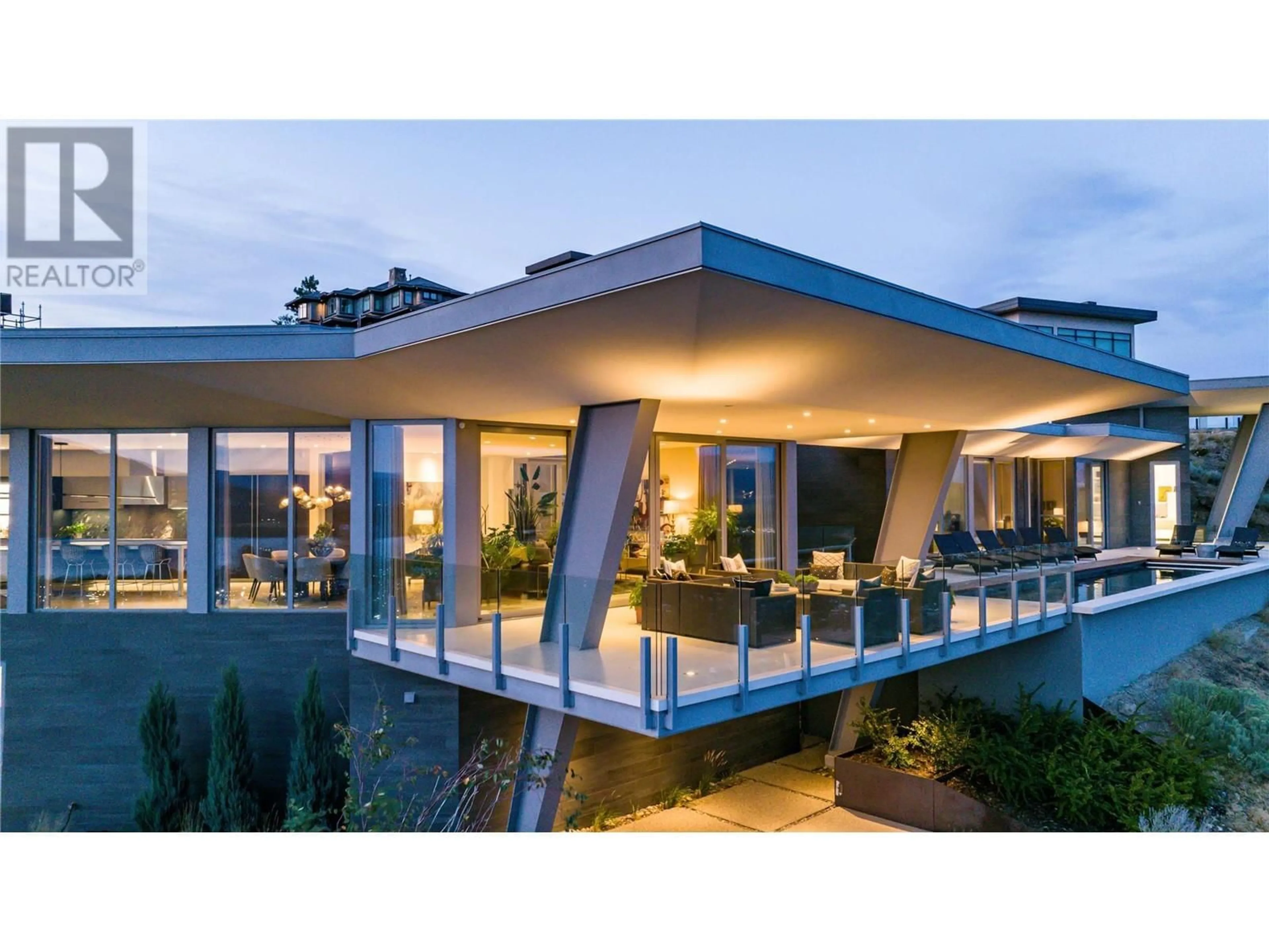 Unknown for 764 ROCKCLIFFE PLACE, Kelowna British Columbia V1V2Y3