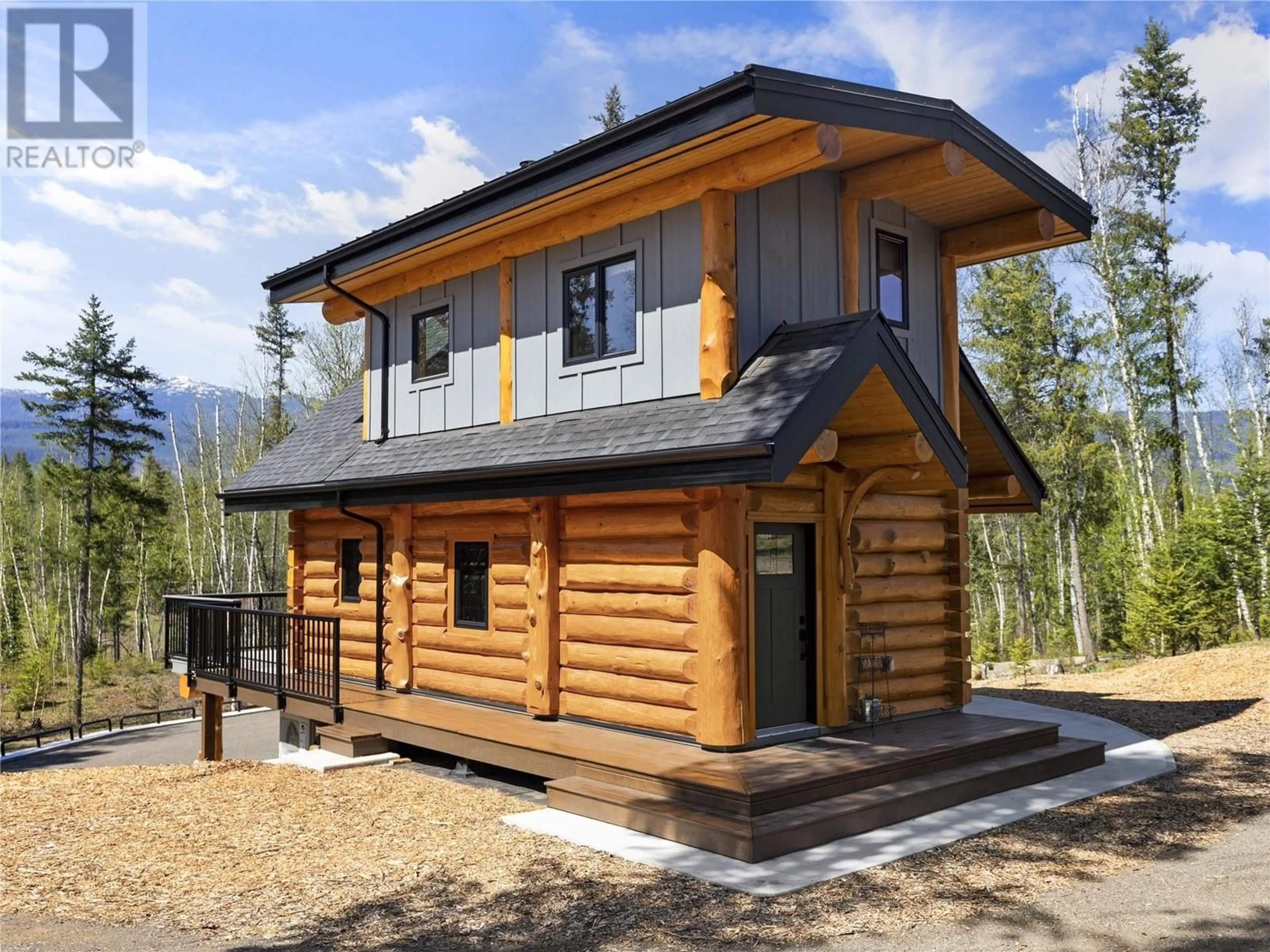 Home with vinyl exterior material, unknown for 63 GLEN EDDY COURT, Clearwater British Columbia V0E1N2