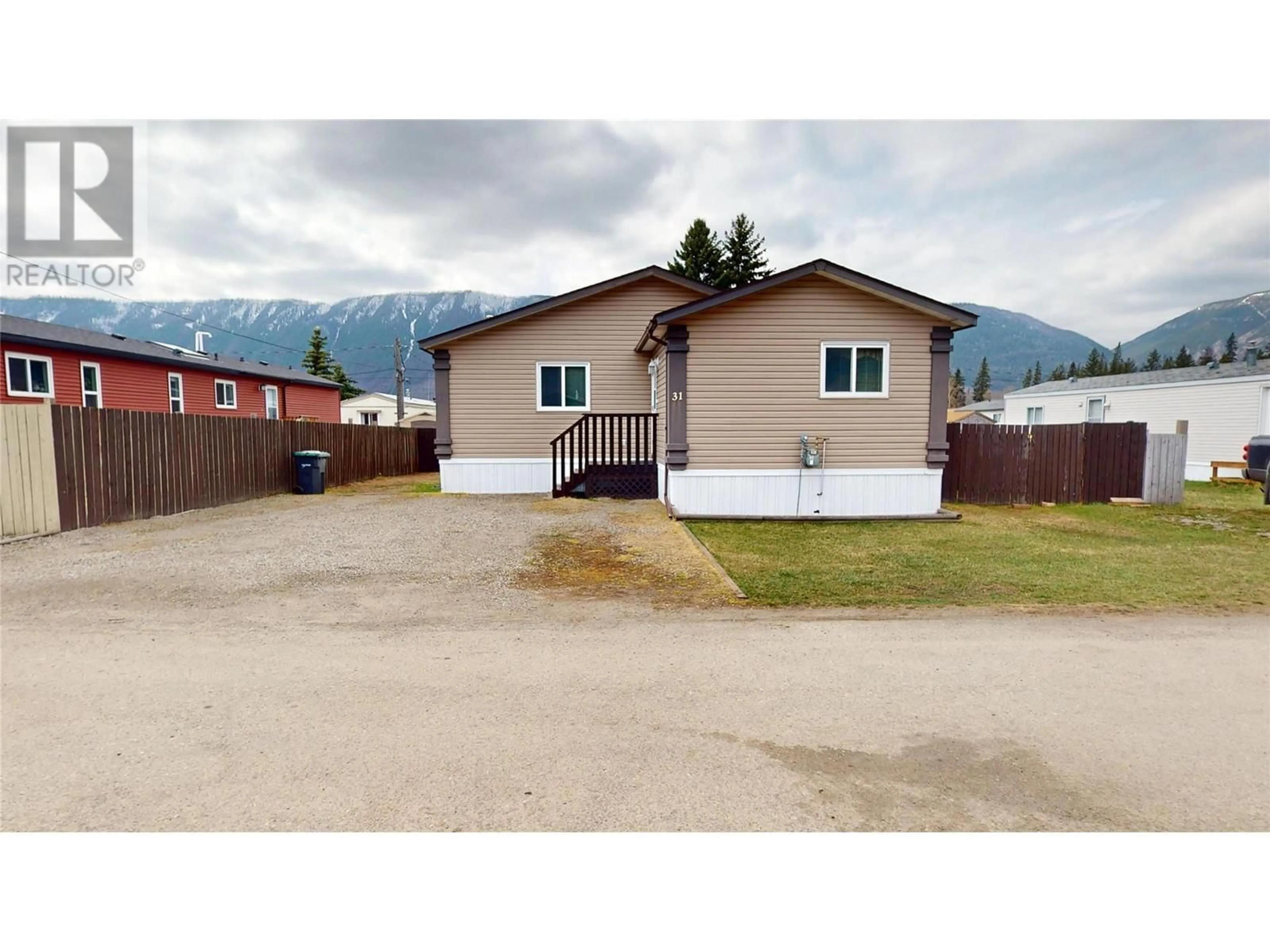 Home with vinyl exterior material, mountain view for 31 - 100 INDUSTRIAL  1 ROAD, Sparwood British Columbia V0B2G1