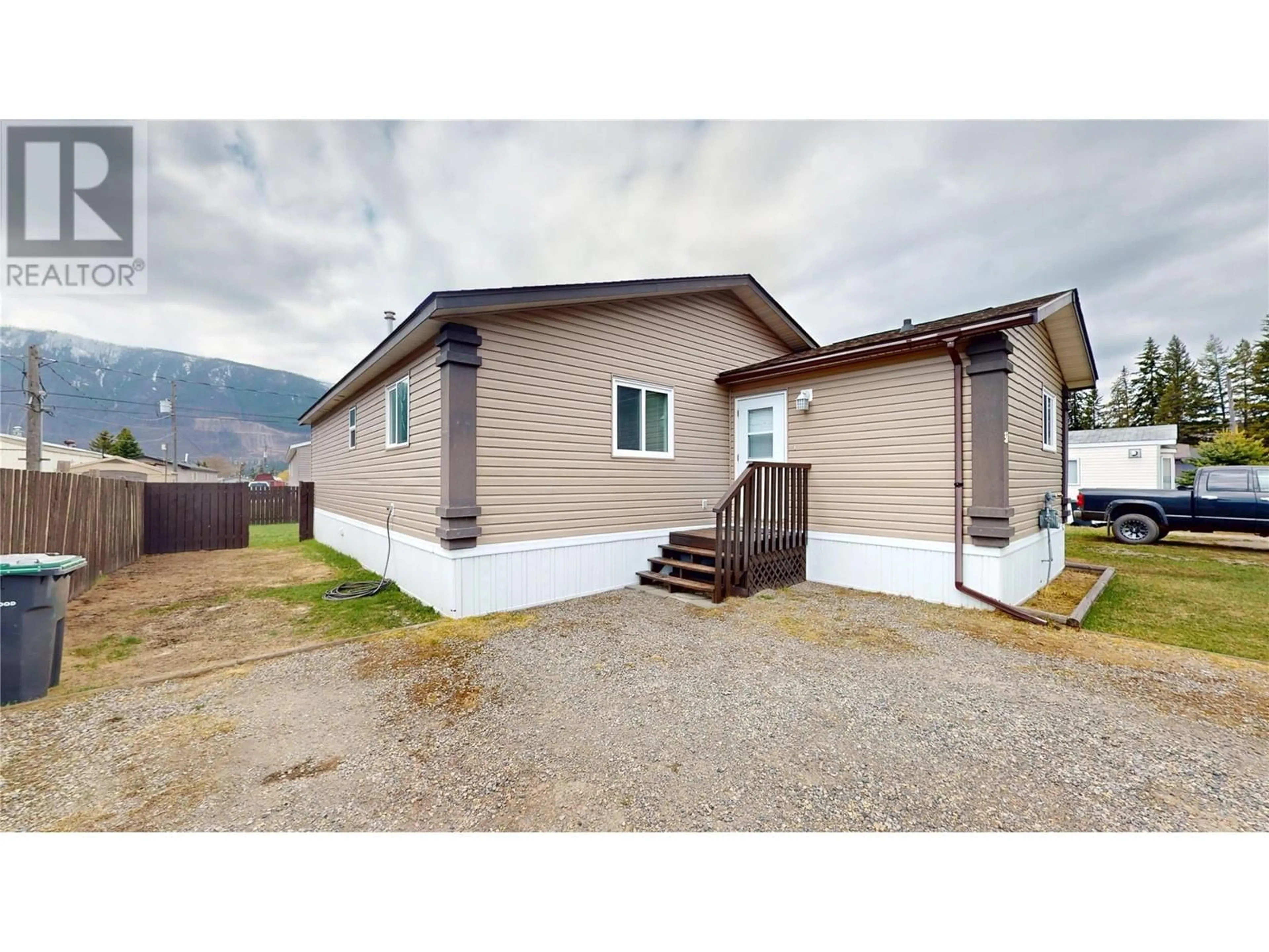 Home with vinyl exterior material, unknown for 31 - 100 INDUSTRIAL  1 ROAD, Sparwood British Columbia V0B2G1