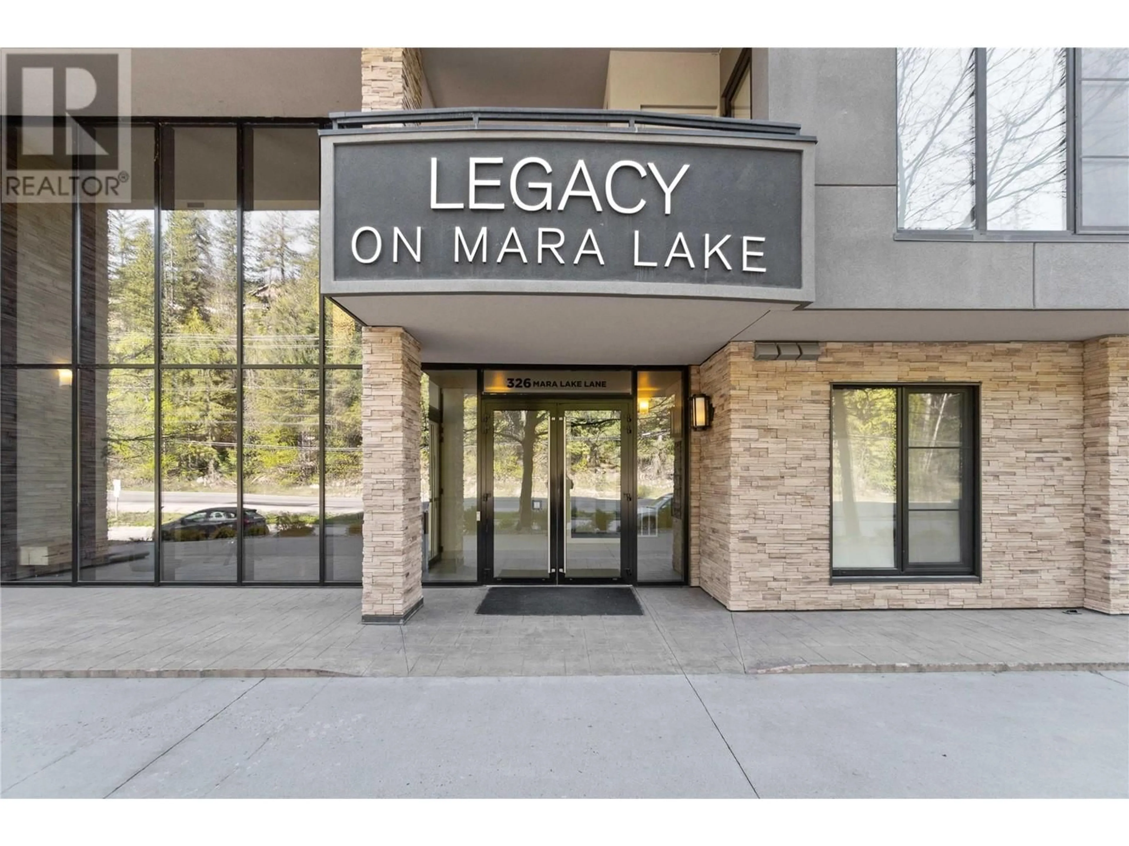 Lobby for 410 - 326 MARA LAKE LANE, Sicamous British Columbia V0E2V1