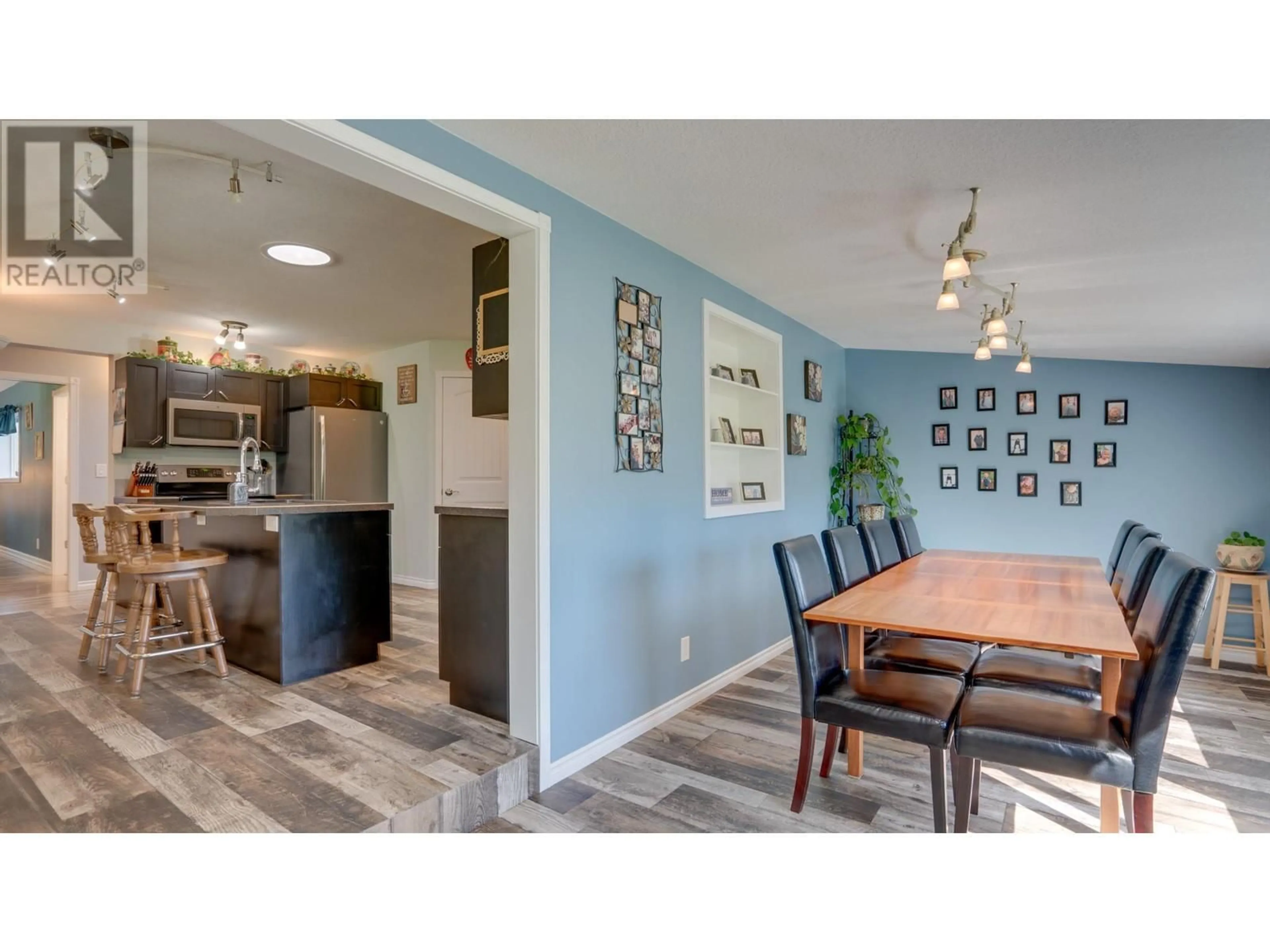 Open concept kitchen, unknown for 4575 GRANDVIEW FLATS ROAD NORTH, Spallumcheen British Columbia V4Y0R1