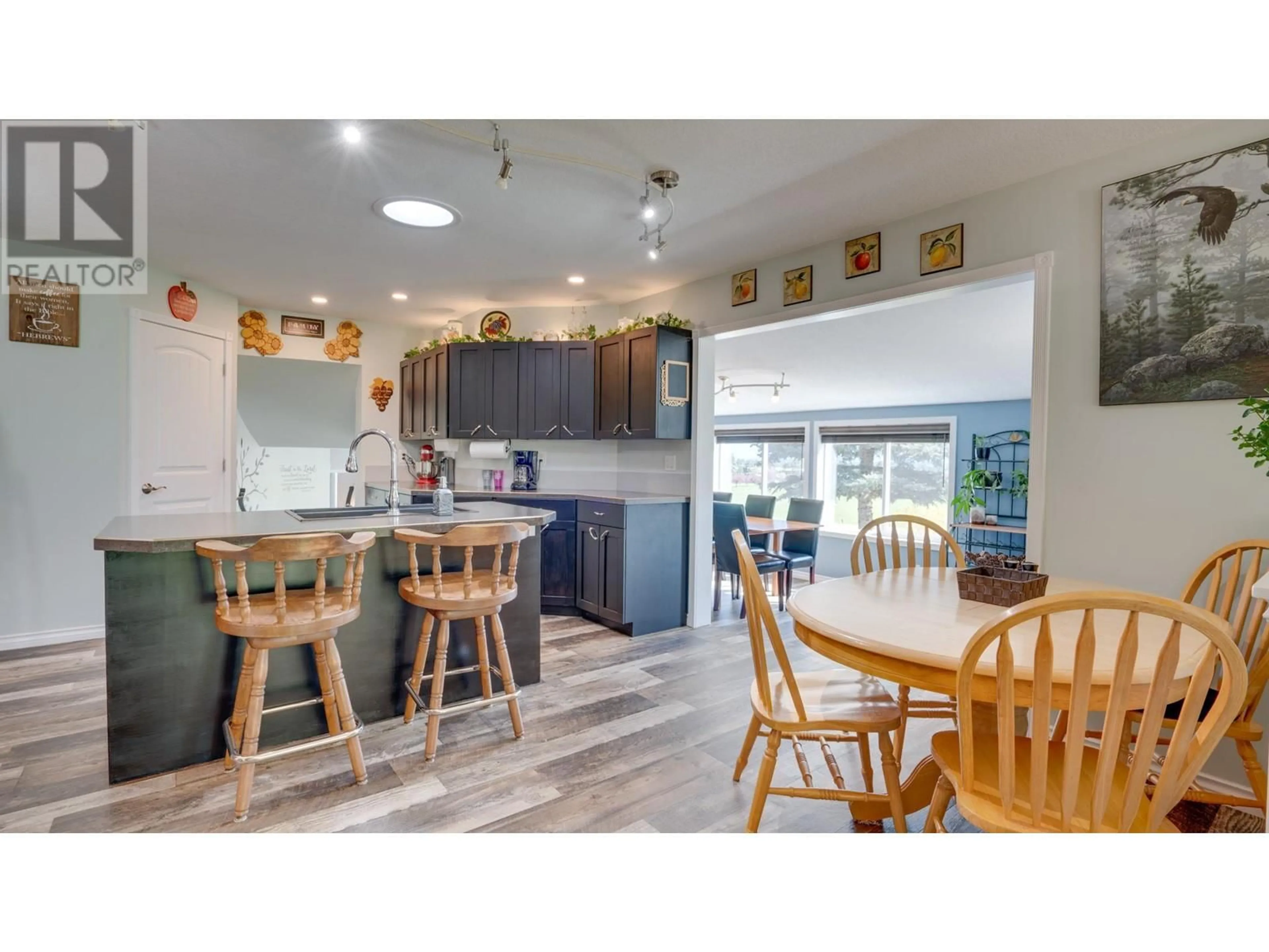 Open concept kitchen, unknown for 4575 GRANDVIEW FLATS ROAD NORTH, Spallumcheen British Columbia V4Y0R1