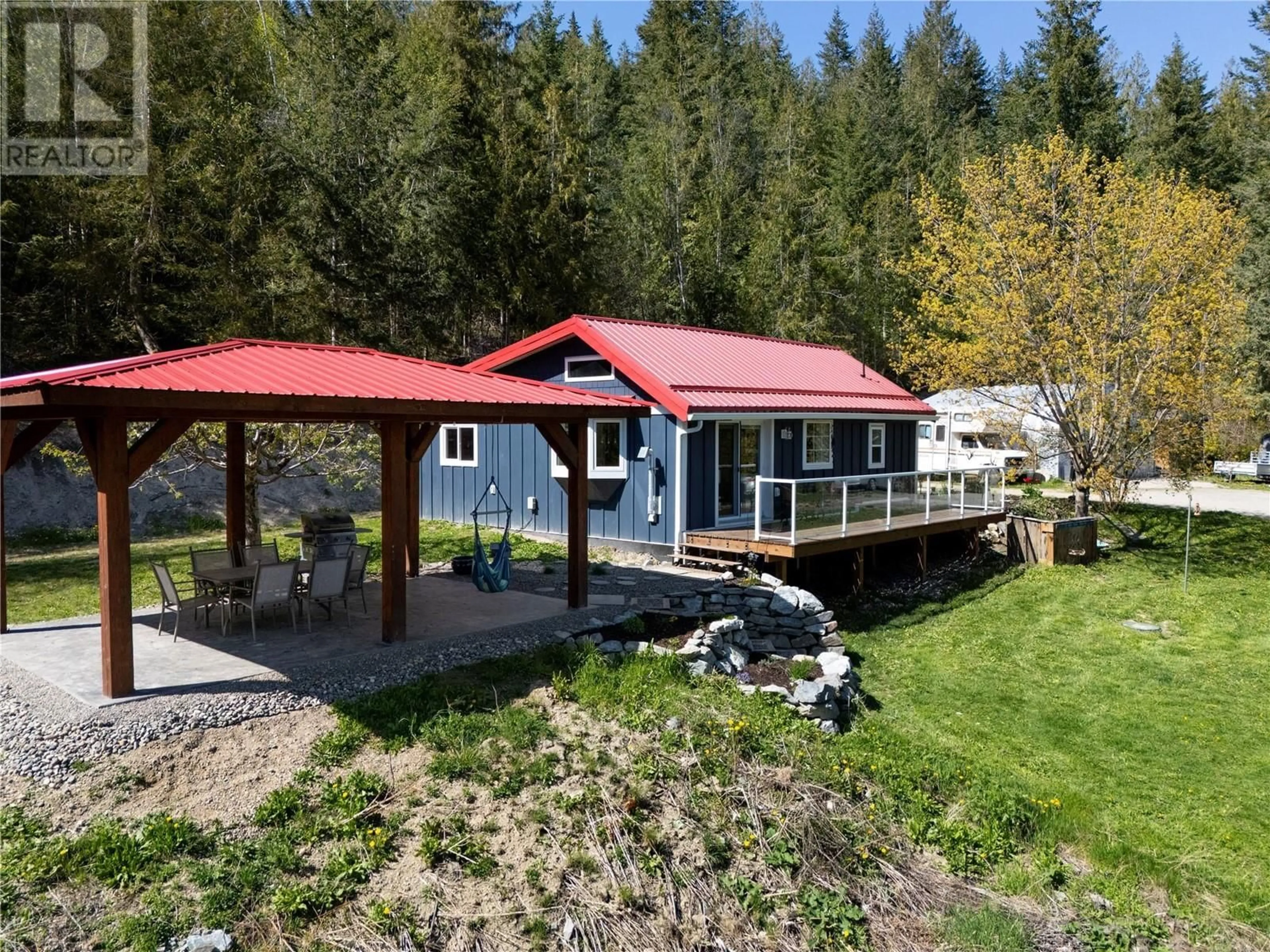 A pic from outside/outdoor area/front of a property/back of a property/a pic from drone, water/lake/river/ocean view for 6740 HIGHWAY 97A HIGHWAY, Grindrod British Columbia V0E1Y0