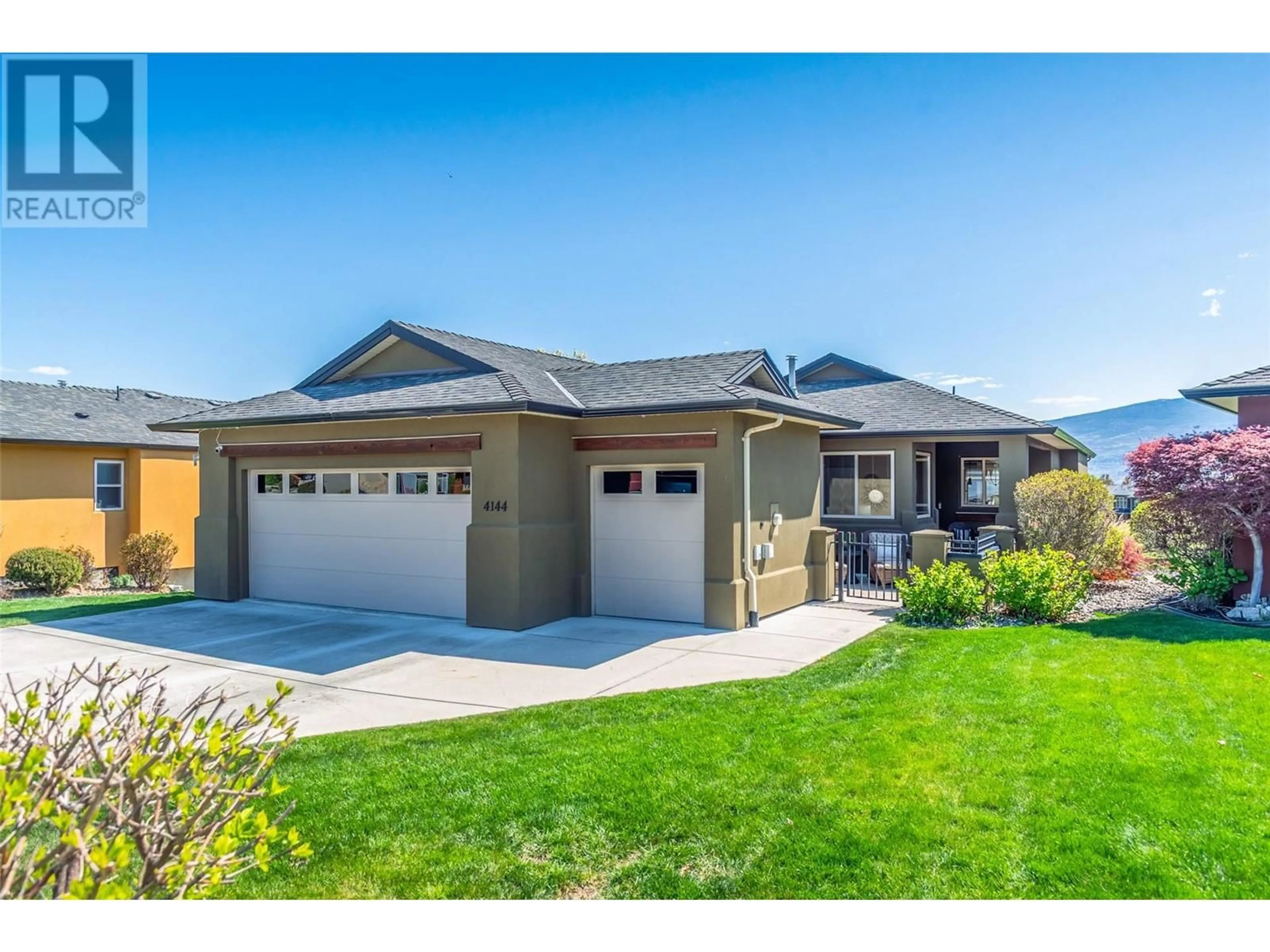 Home with vinyl exterior material, street for 4144 SOLANA PLACE, Westbank British Columbia V4T2Y9