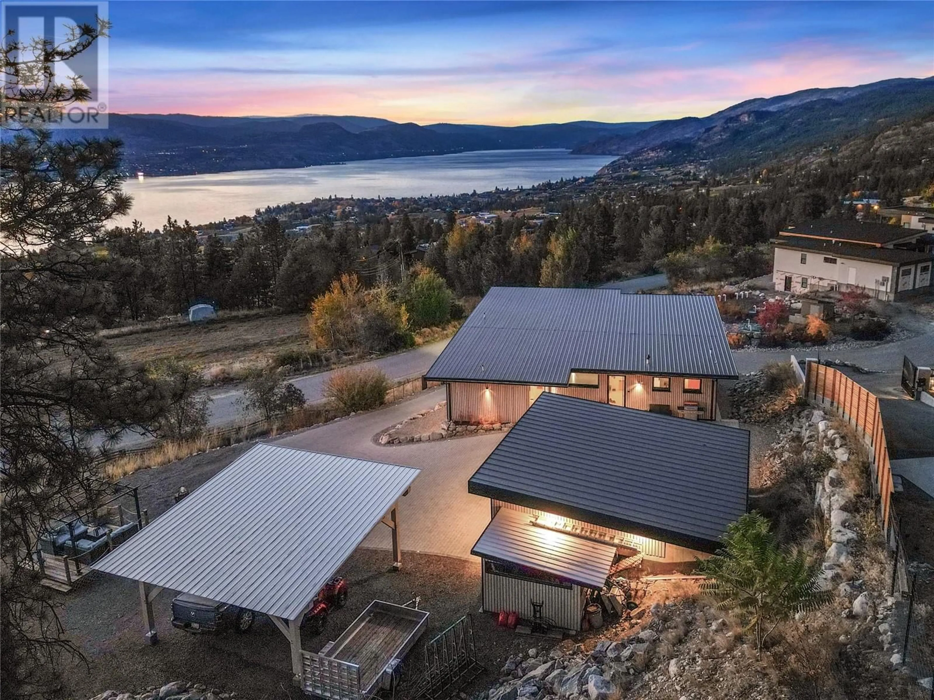 A pic from outside/outdoor area/front of a property/back of a property/a pic from drone, water/lake/river/ocean view for 2810 OUTLOOK WAY, Naramata British Columbia V0H1N1