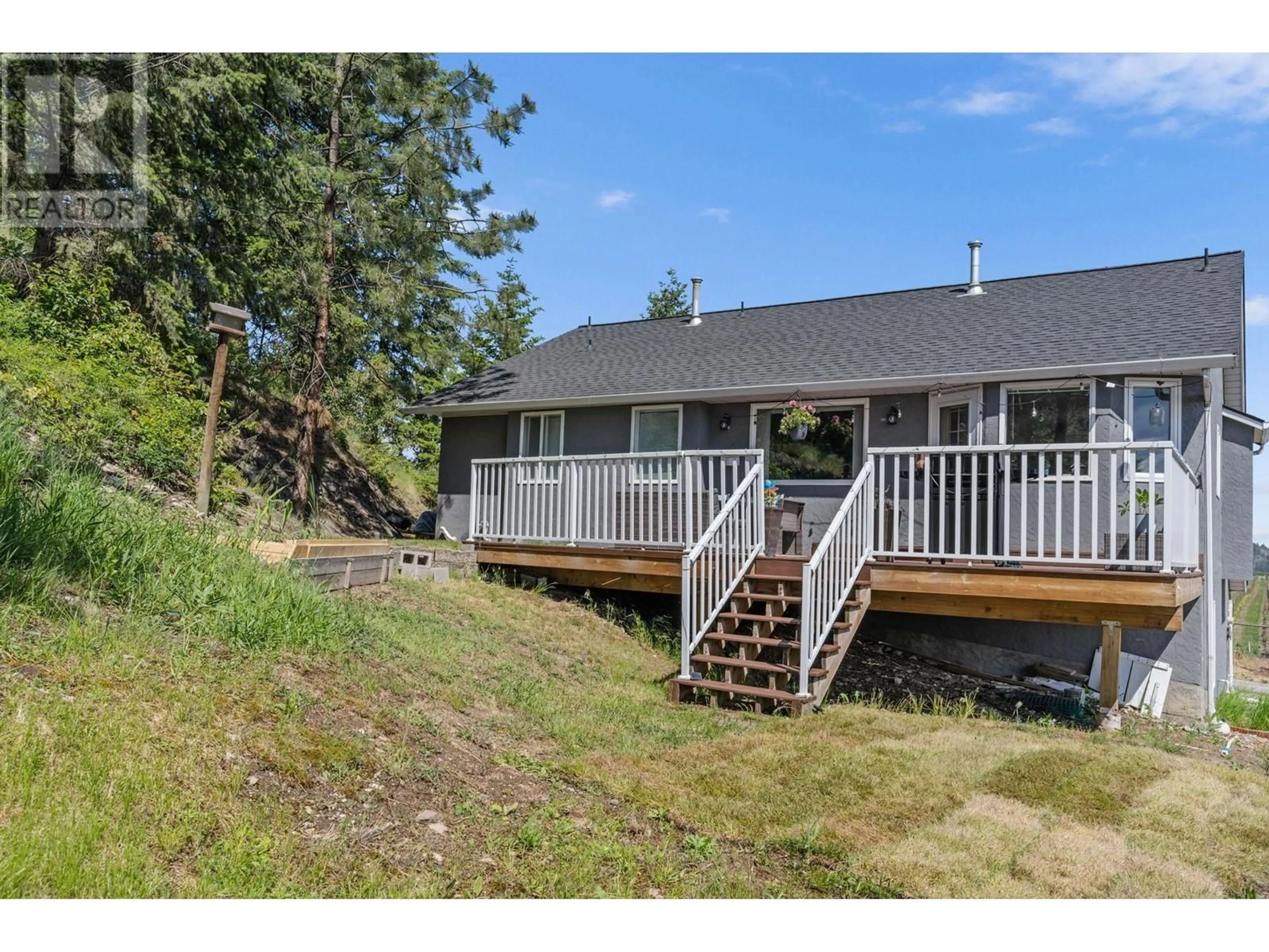 Unknown for 2455 SILVER PLACE, Kelowna British Columbia V1V1M9