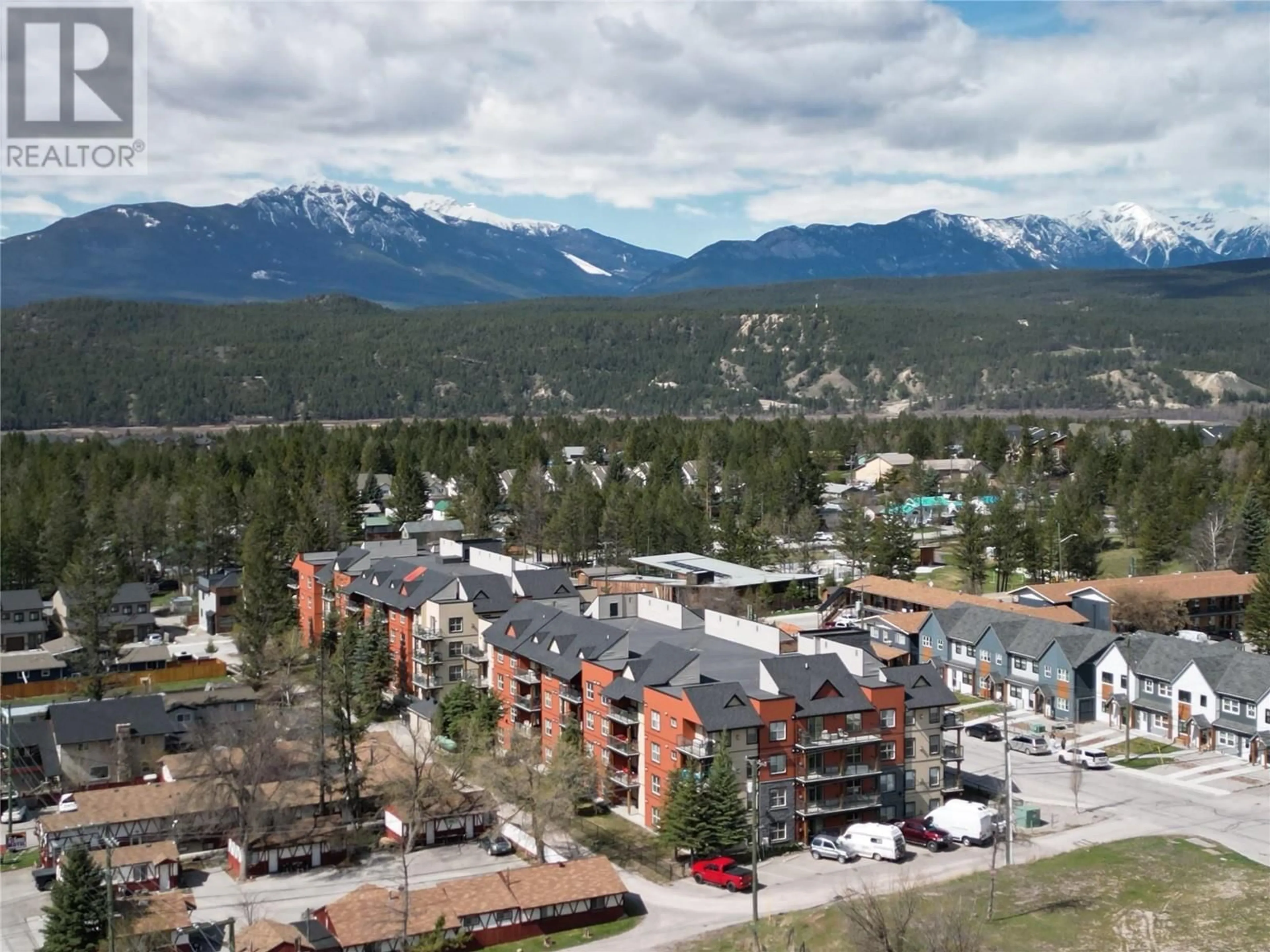 A pic from outside/outdoor area/front of a property/back of a property/a pic from drone, mountain view for 302 - 4884 STANLEY STREET, Radium Hot Springs British Columbia V0A1M0