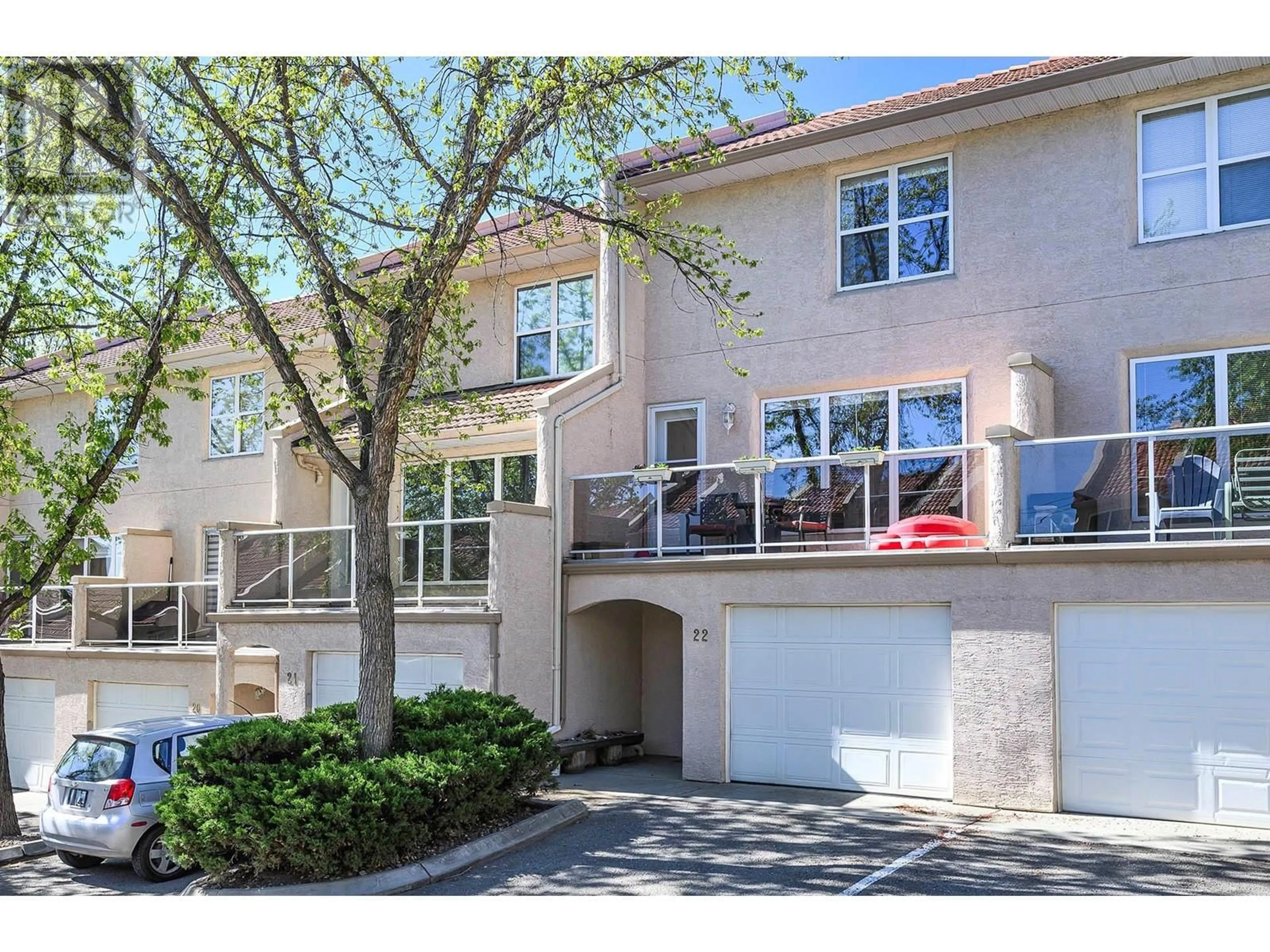 Patio, street for 22 - 383 COLUMBIA STREET, Kamloops British Columbia V2C1K5