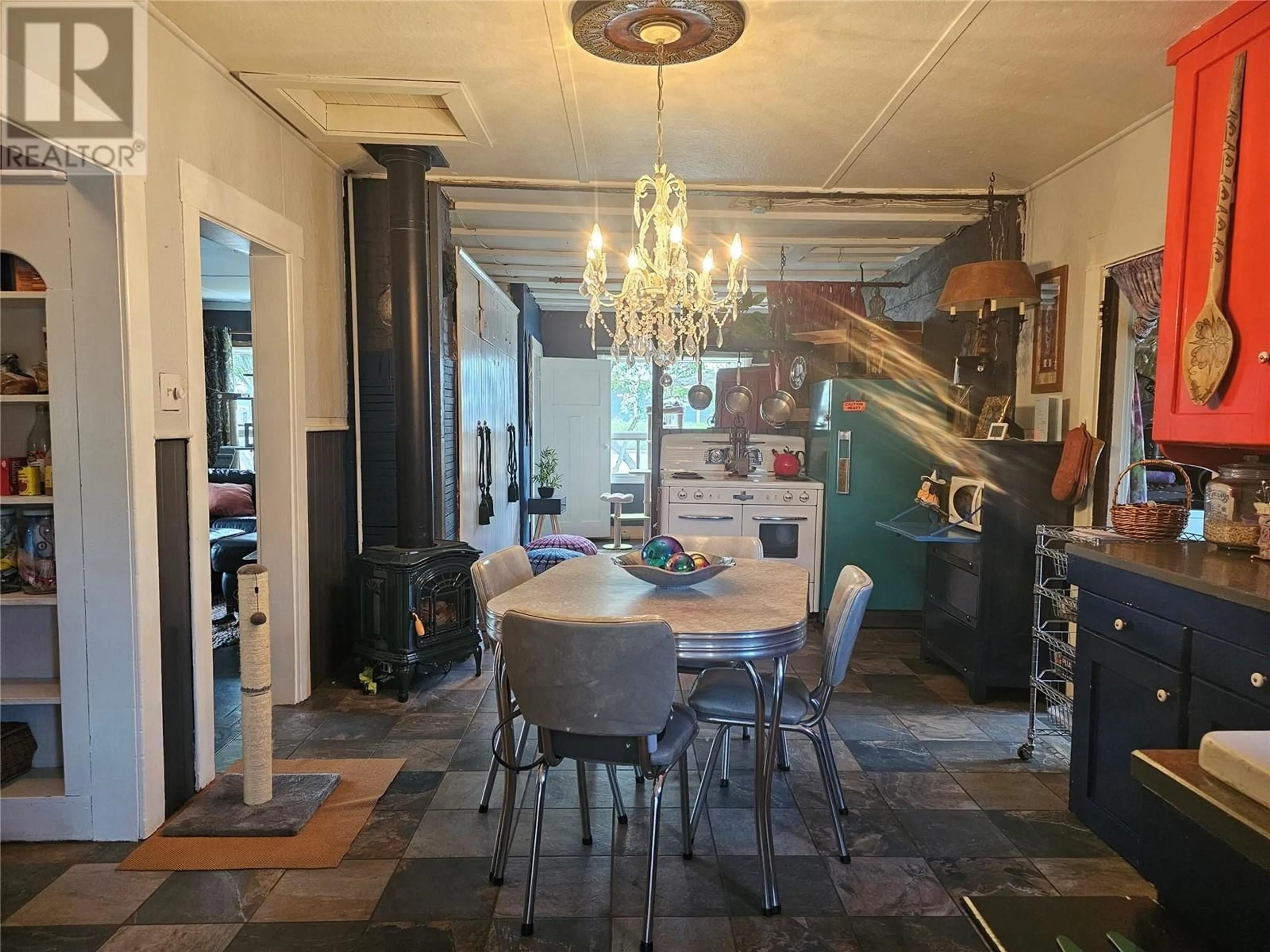 Dining room, unknown for 6335 OKANAGAN STREET, Oliver British Columbia V0H1T0