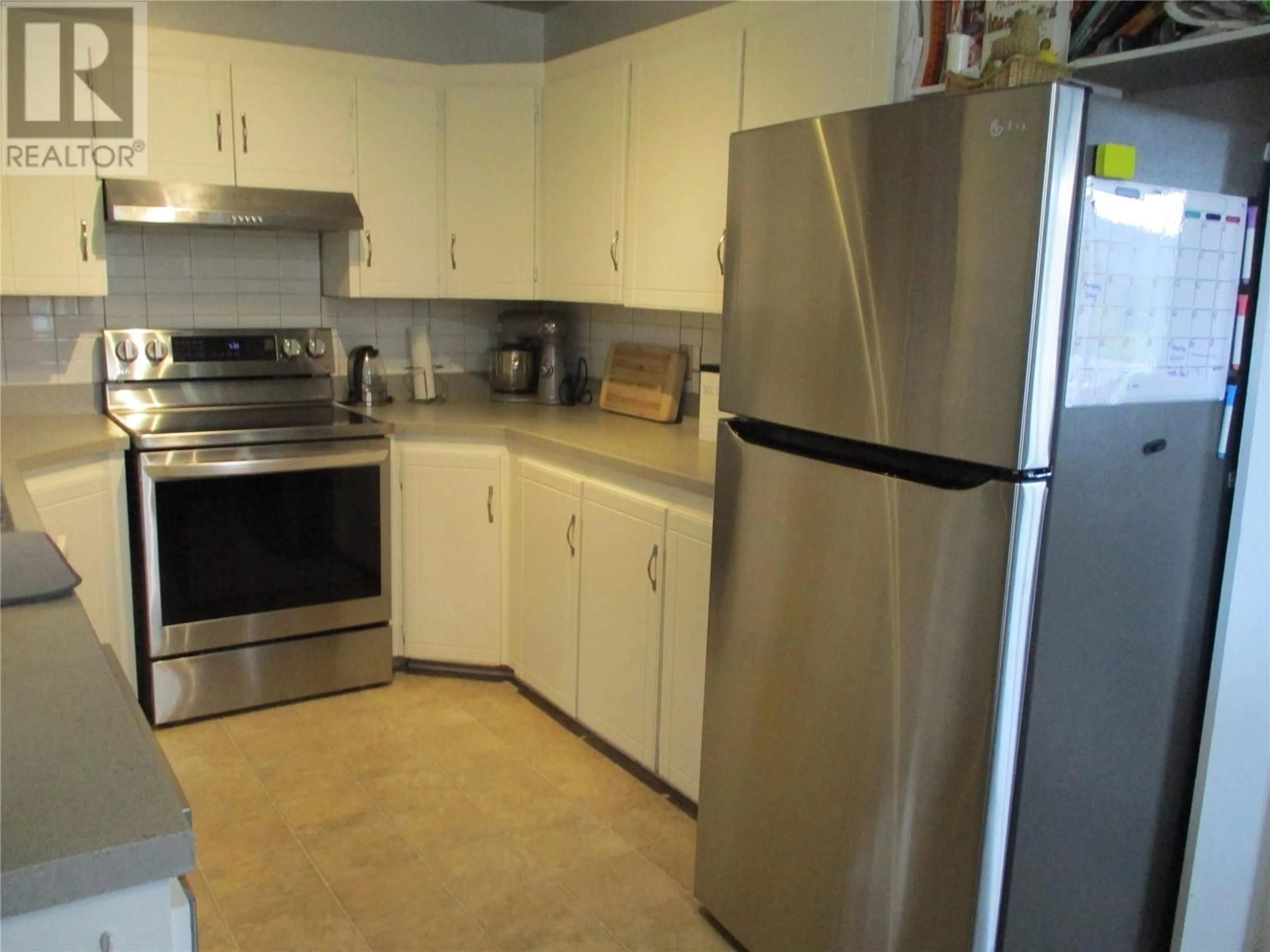 Standard kitchen, unknown for 2805 CAEN ROAD, Sorrento British Columbia V0E2W0