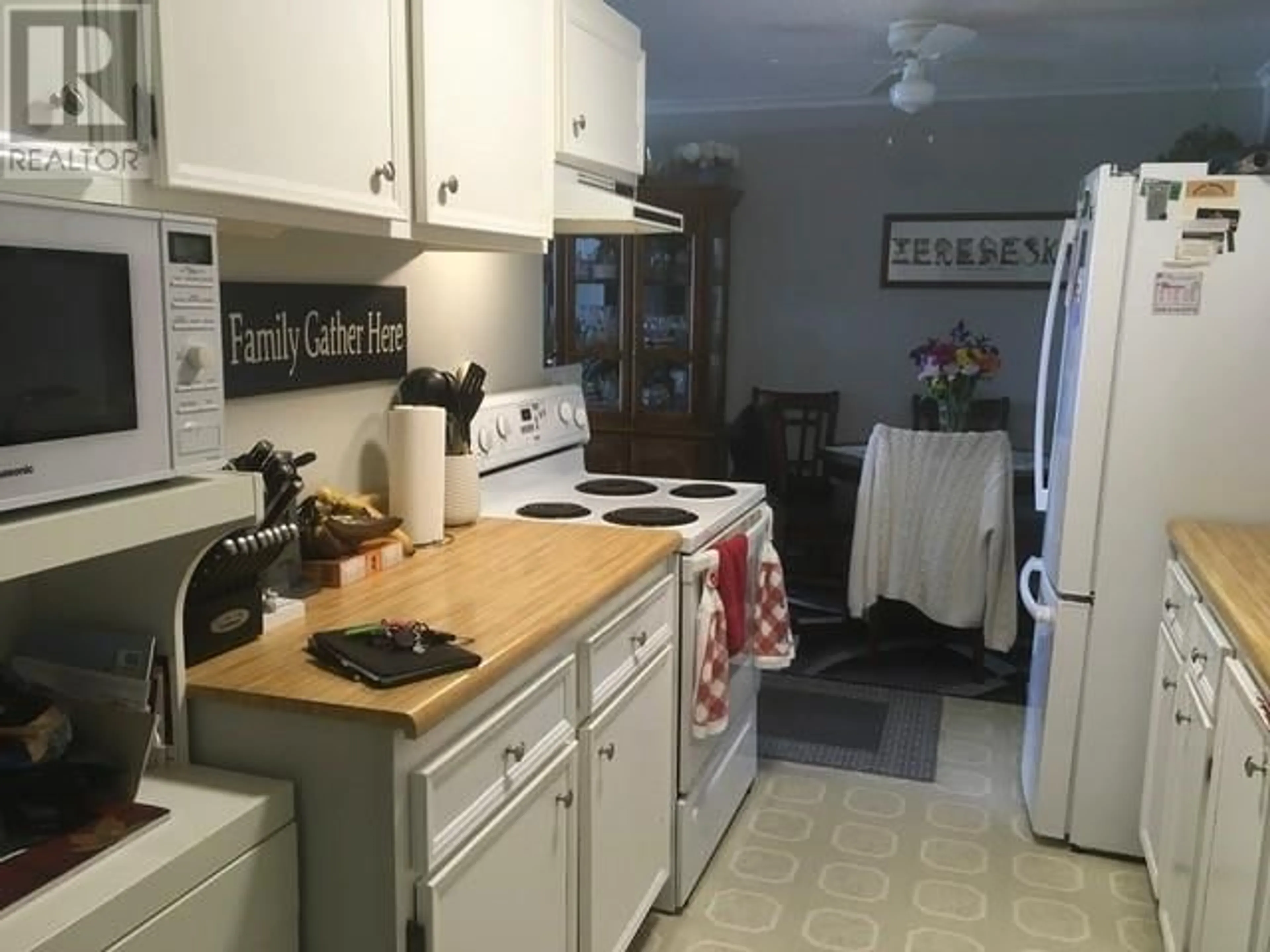 Standard kitchen, unknown for 104 - 279 ALDER DRIVE, Logan Lake British Columbia V0K1W0
