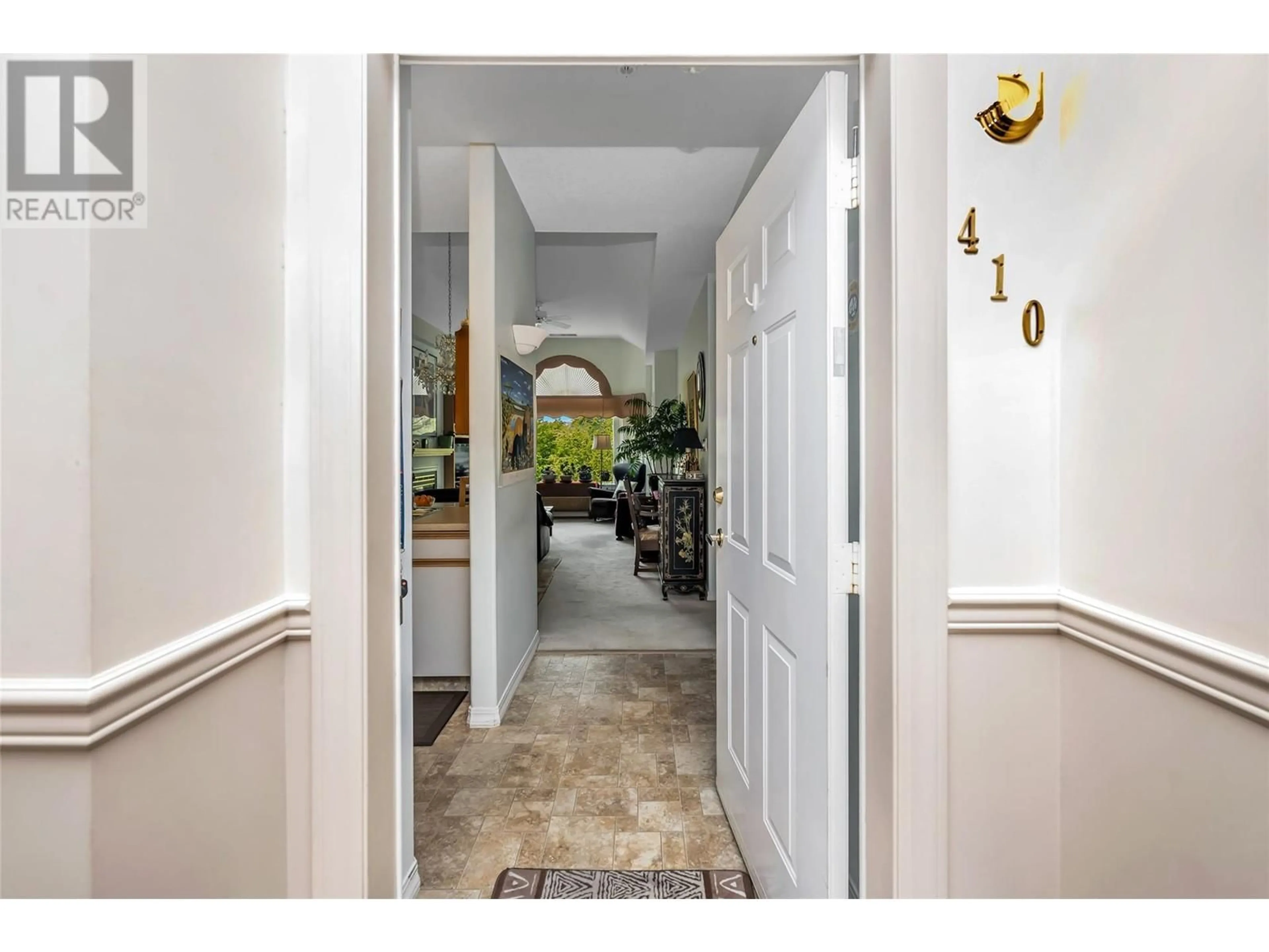 Indoor entryway for 410 - 3805 30 AVENUE, Vernon British Columbia V1T9M3