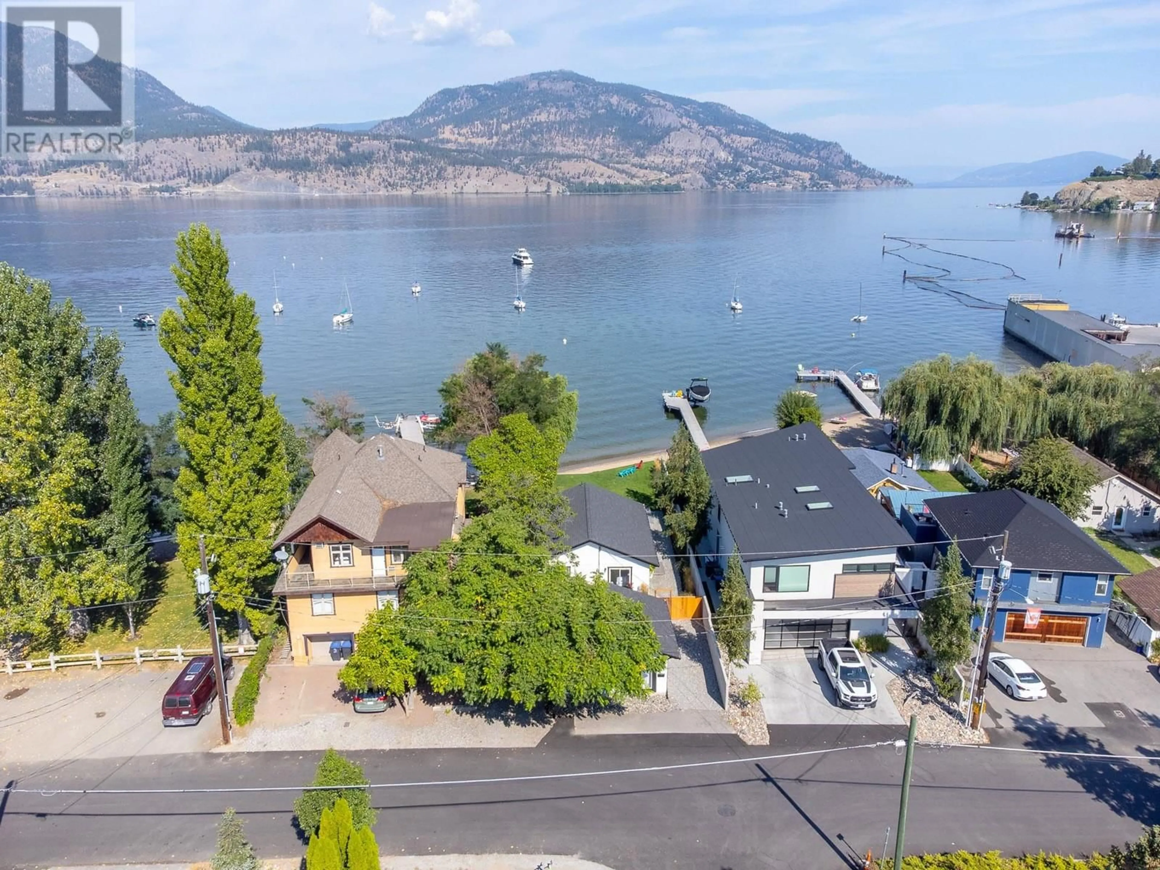A pic from outside/outdoor area/front of a property/back of a property/a pic from drone, water/lake/river/ocean view for 832 MANHATTAN DRIVE, Kelowna British Columbia V1Y1H5
