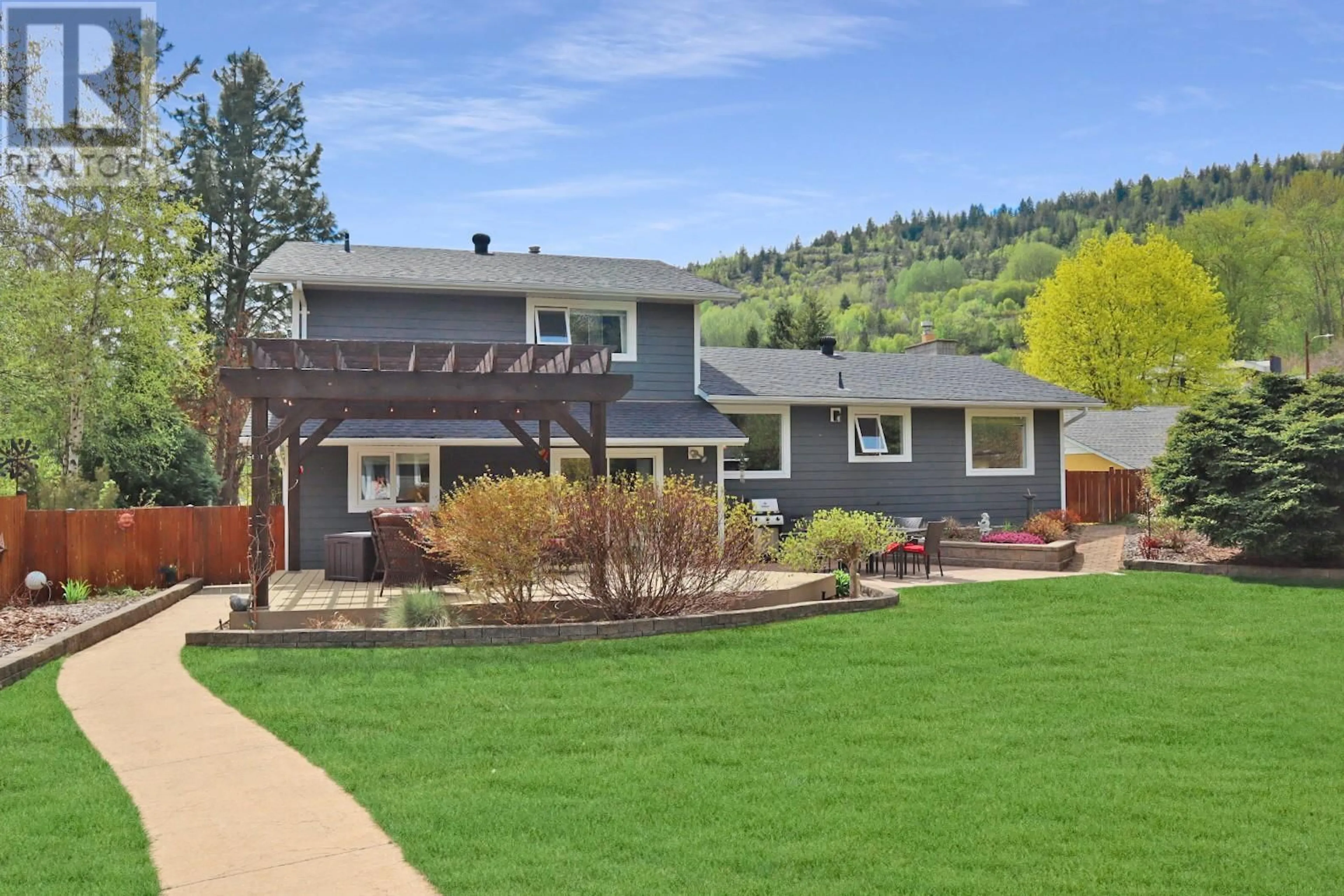 Home with vinyl exterior material, mountain view for 836 BURNS AVENUE, Warfield British Columbia V1R2G1