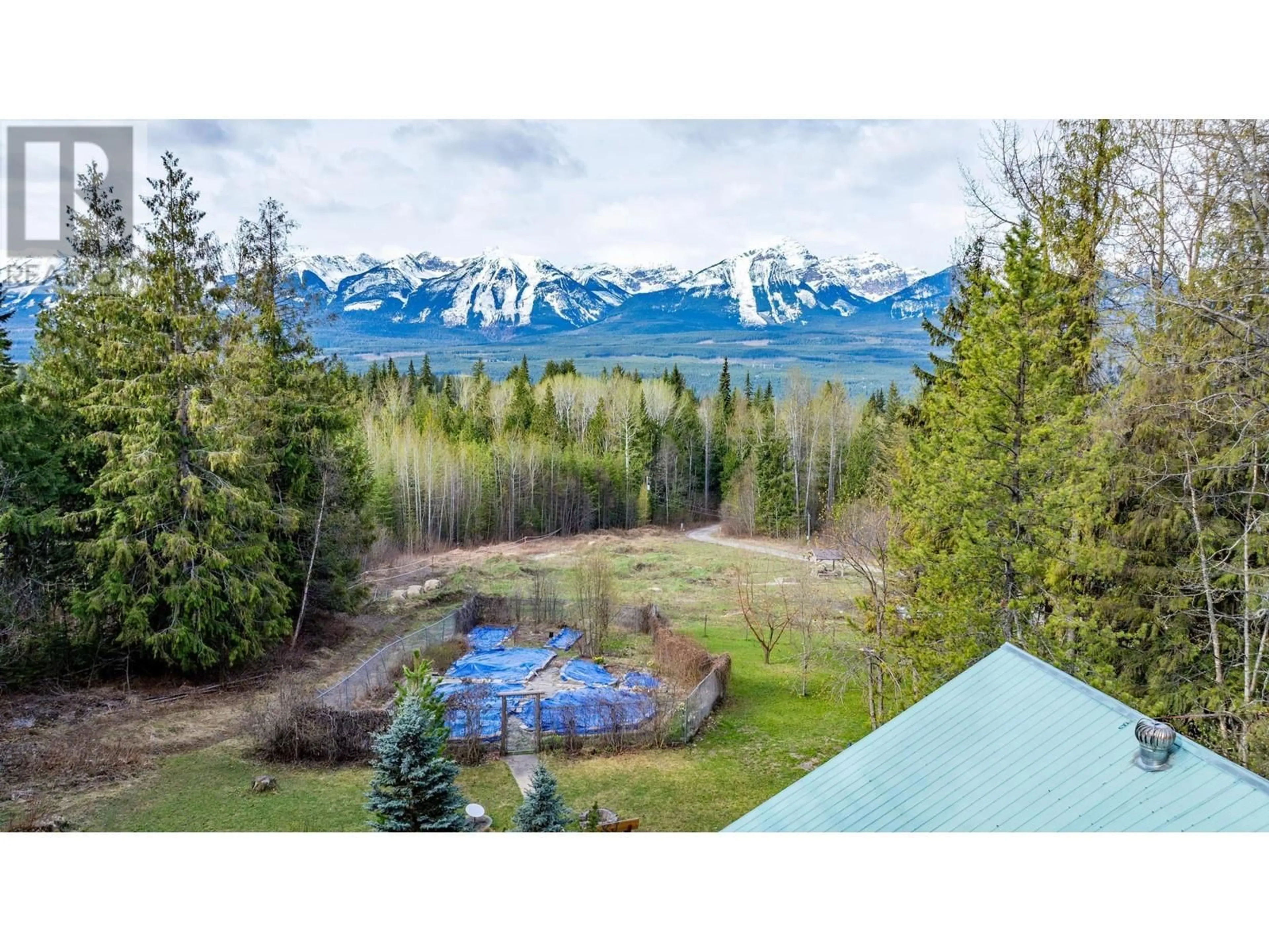 A pic from outside/outdoor area/front of a property/back of a property/a pic from drone, mountain view for 1569 HARTLEY ROAD, Golden British Columbia V0A1H1
