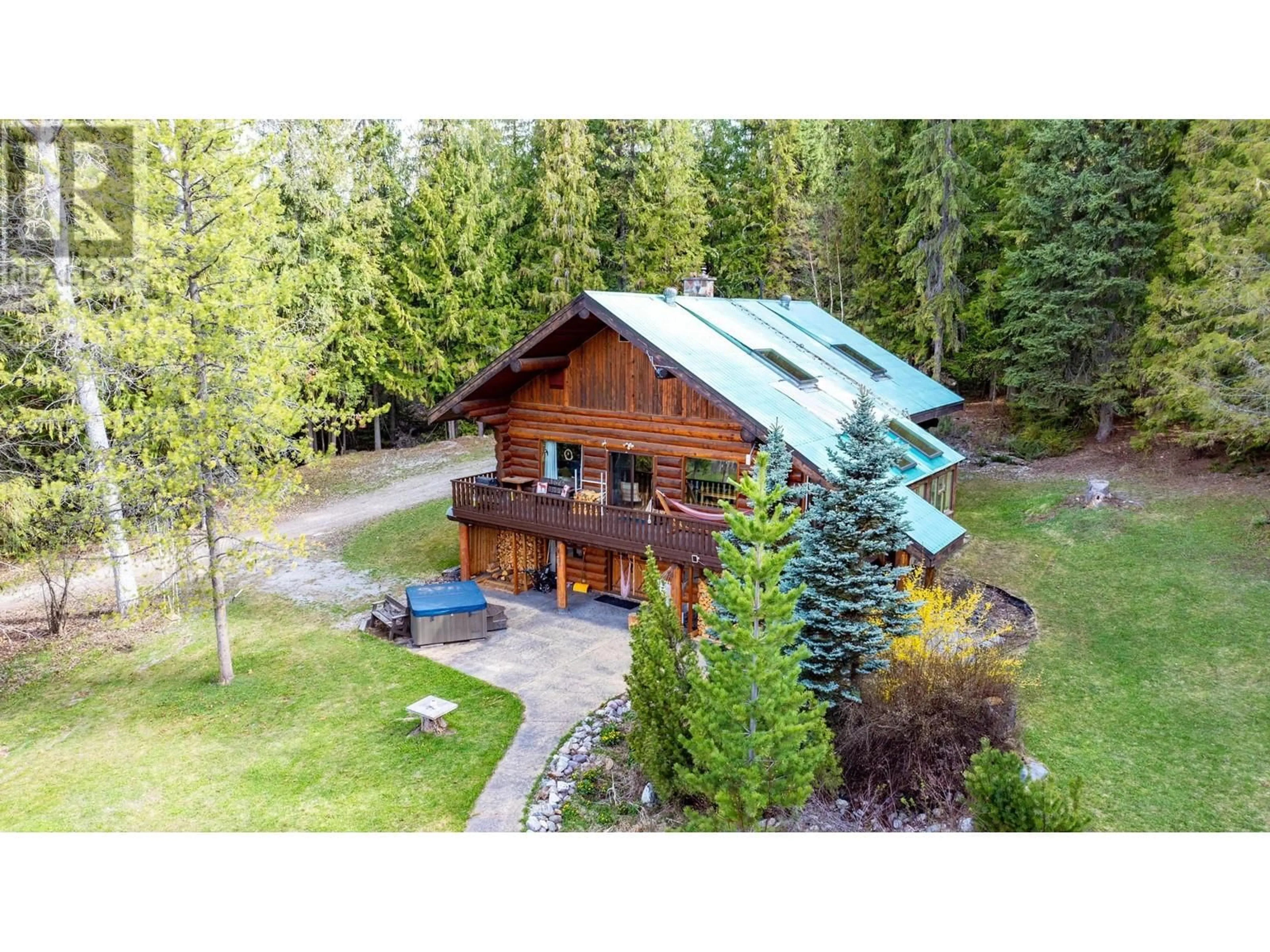 A pic from outside/outdoor area/front of a property/back of a property/a pic from drone, unknown for 1569 HARTLEY ROAD, Golden British Columbia V0A1H1