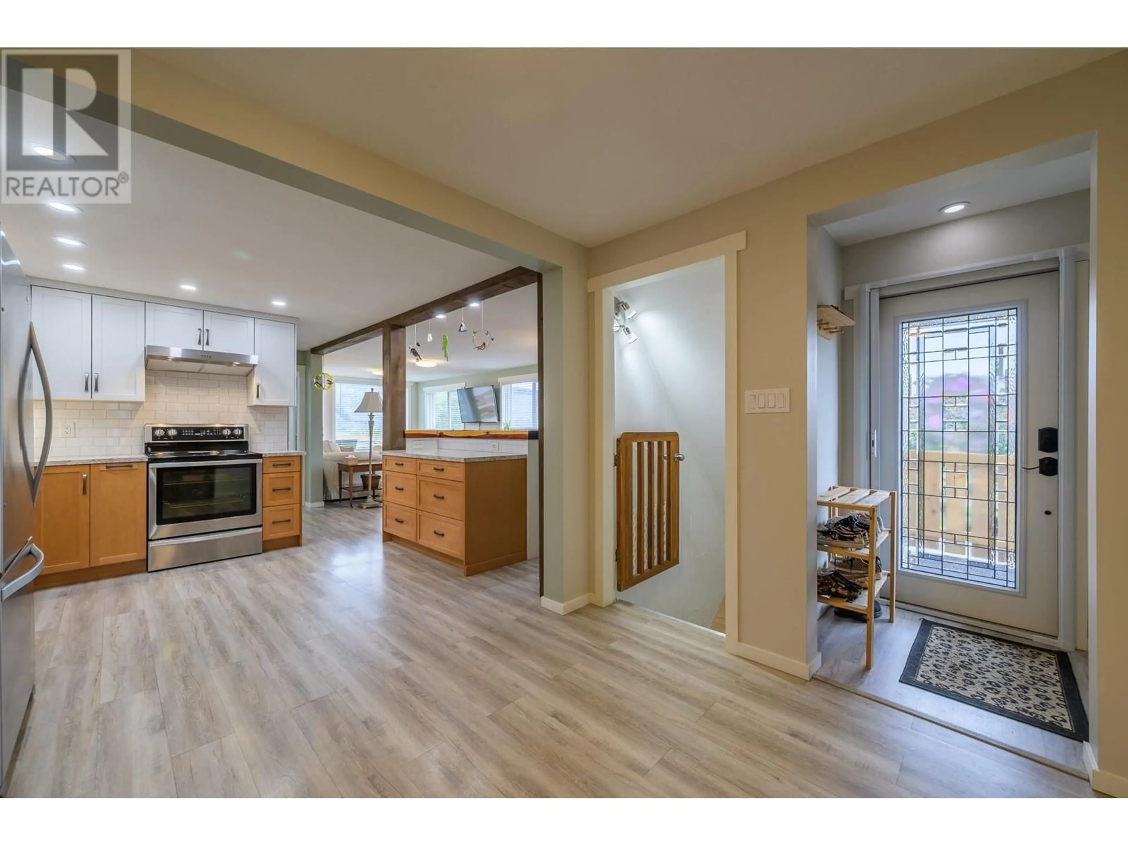Open concept kitchen, unknown for 7040 SAVONA ACCESS RD ROAD, Kamloops British Columbia V0K2J0
