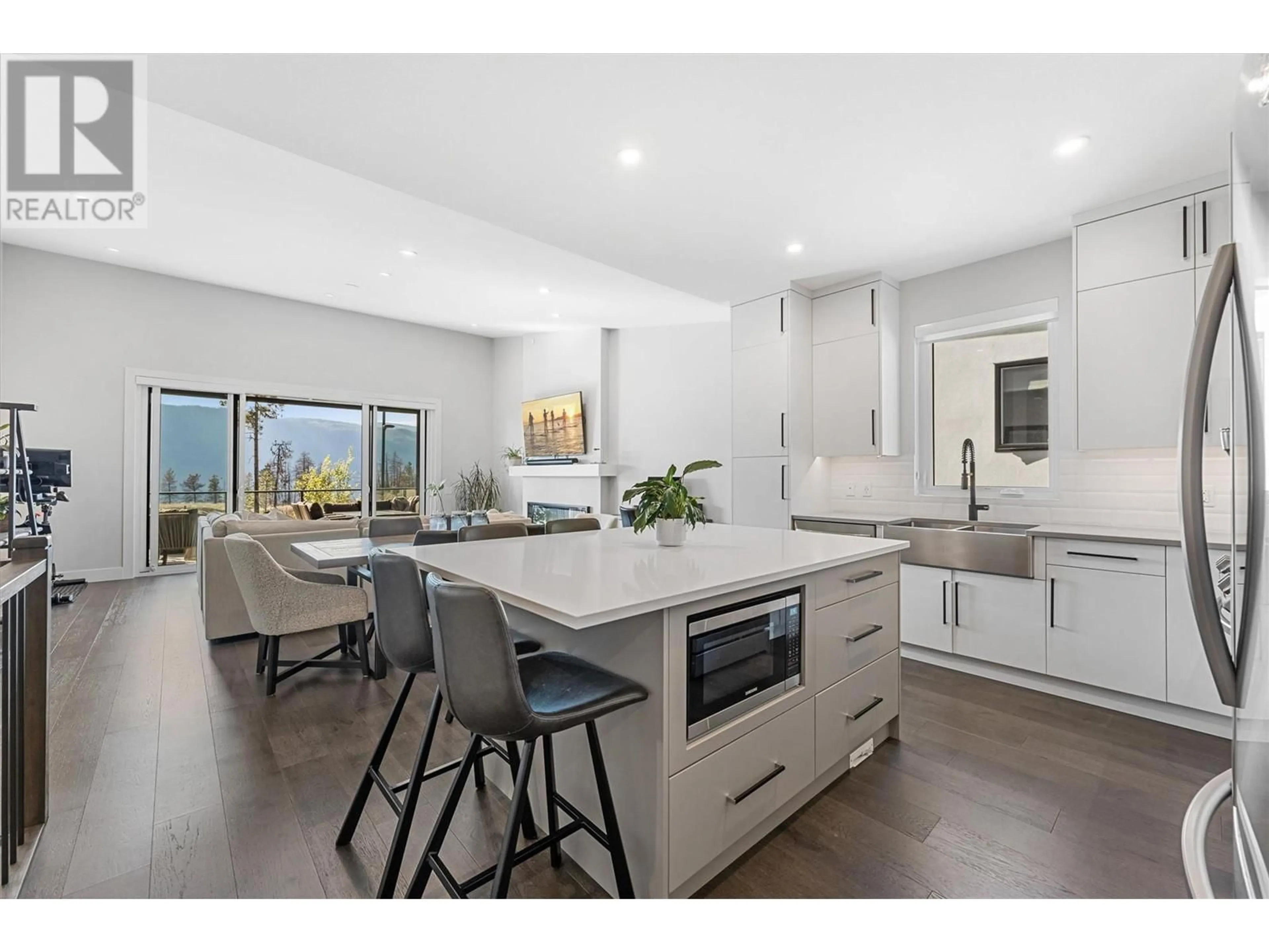 Open concept kitchen, unknown for 4 - 10100 TYNDALL ROAD, Lake Country British Columbia V4V0A9