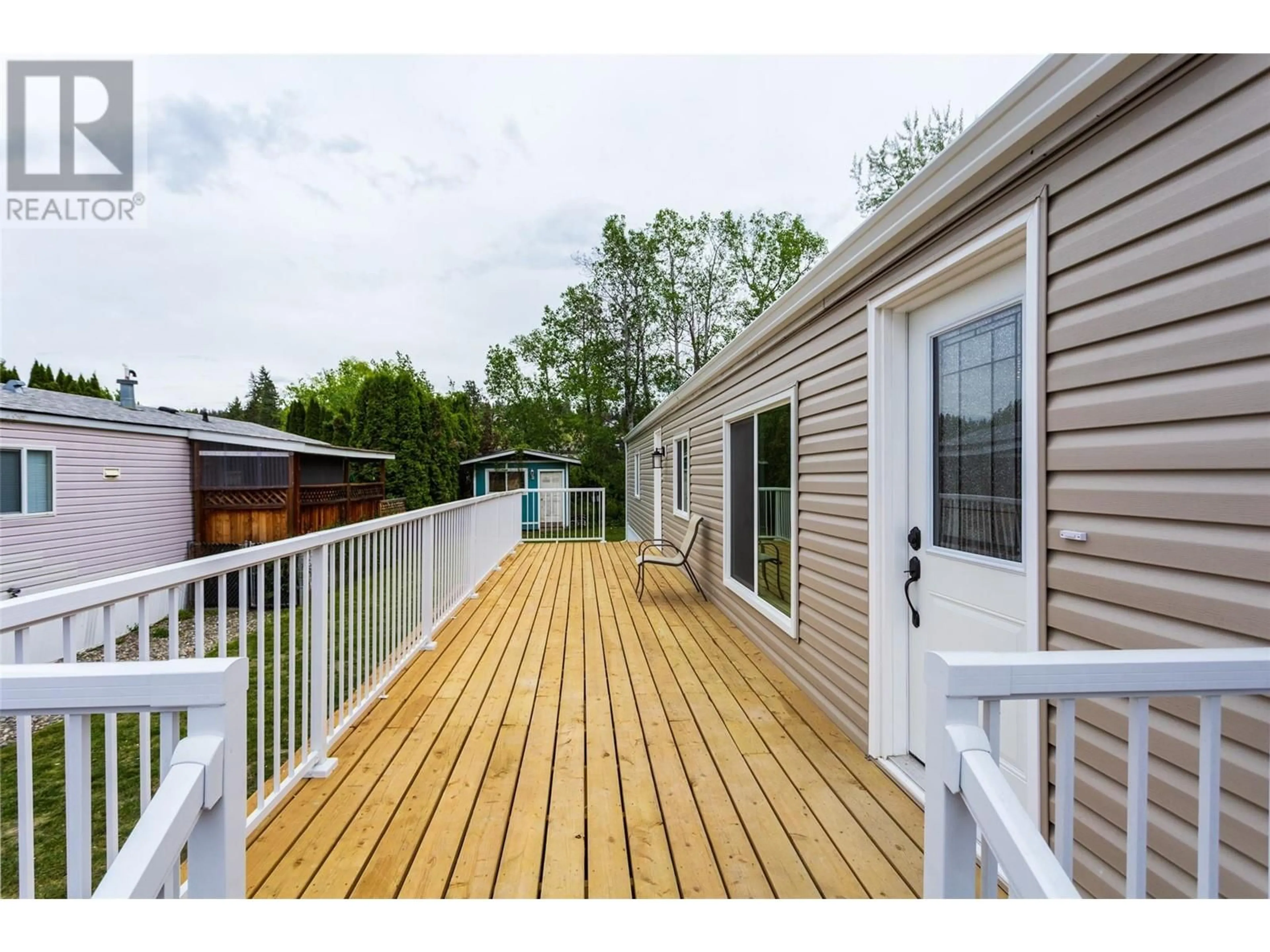 Patio, water/lake/river/ocean view for 72 - 1525 WESTSIDE ROAD, Kelowna British Columbia V1Z3Y3