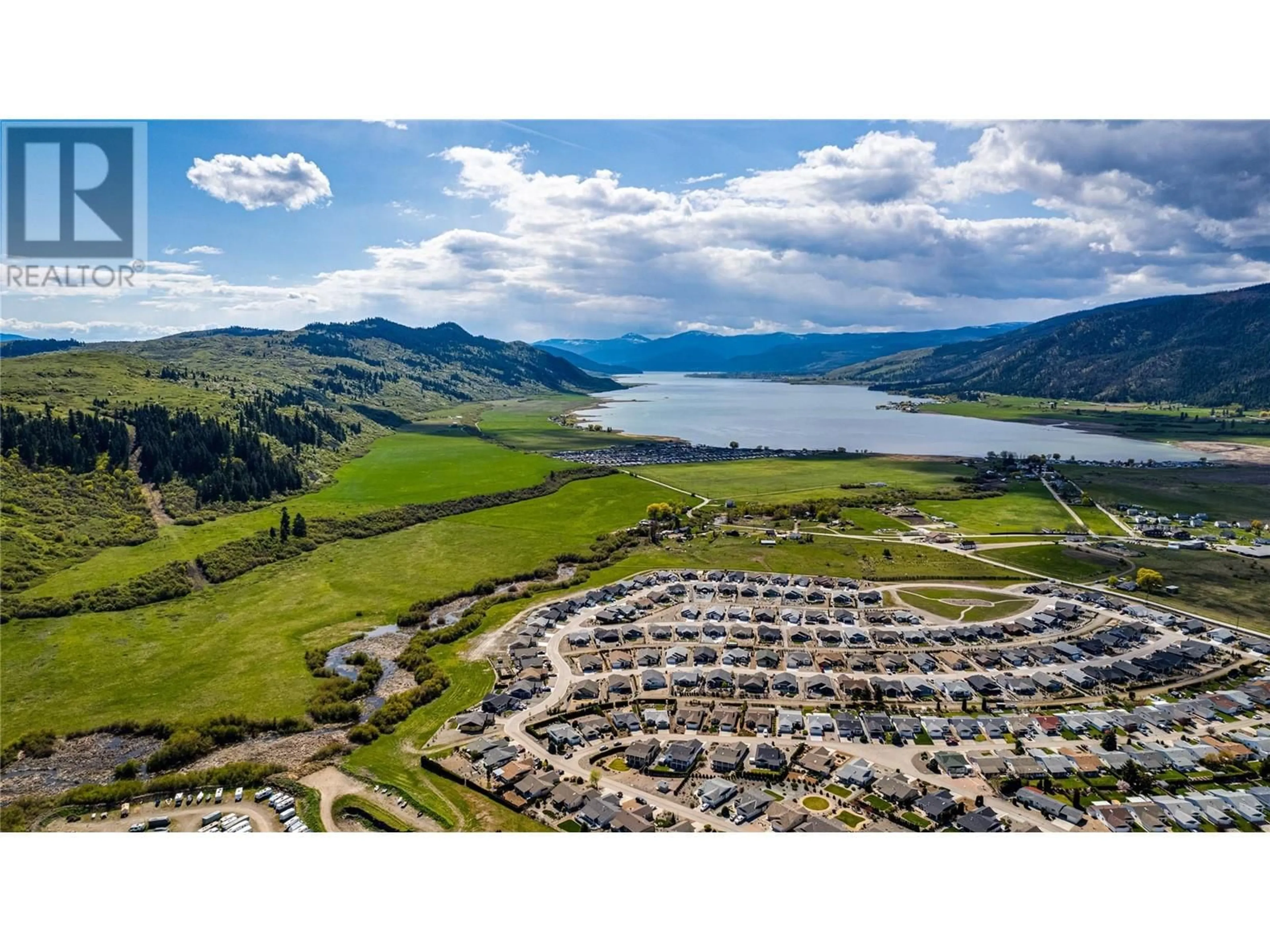 A pic from outside/outdoor area/front of a property/back of a property/a pic from drone, water/lake/river/ocean view for 855 8 AVENUE, Vernon British Columbia V1T1Z1