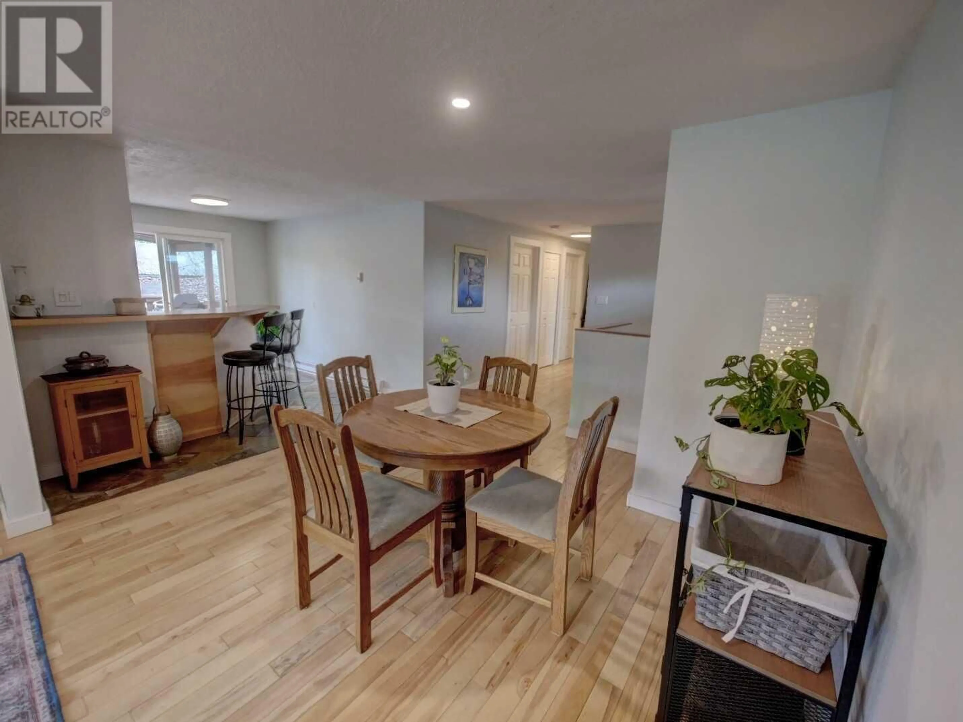 Dining room, wood/laminate floor for 922 COLUMBIA CRESCENT, Nakusp British Columbia V0G1R0