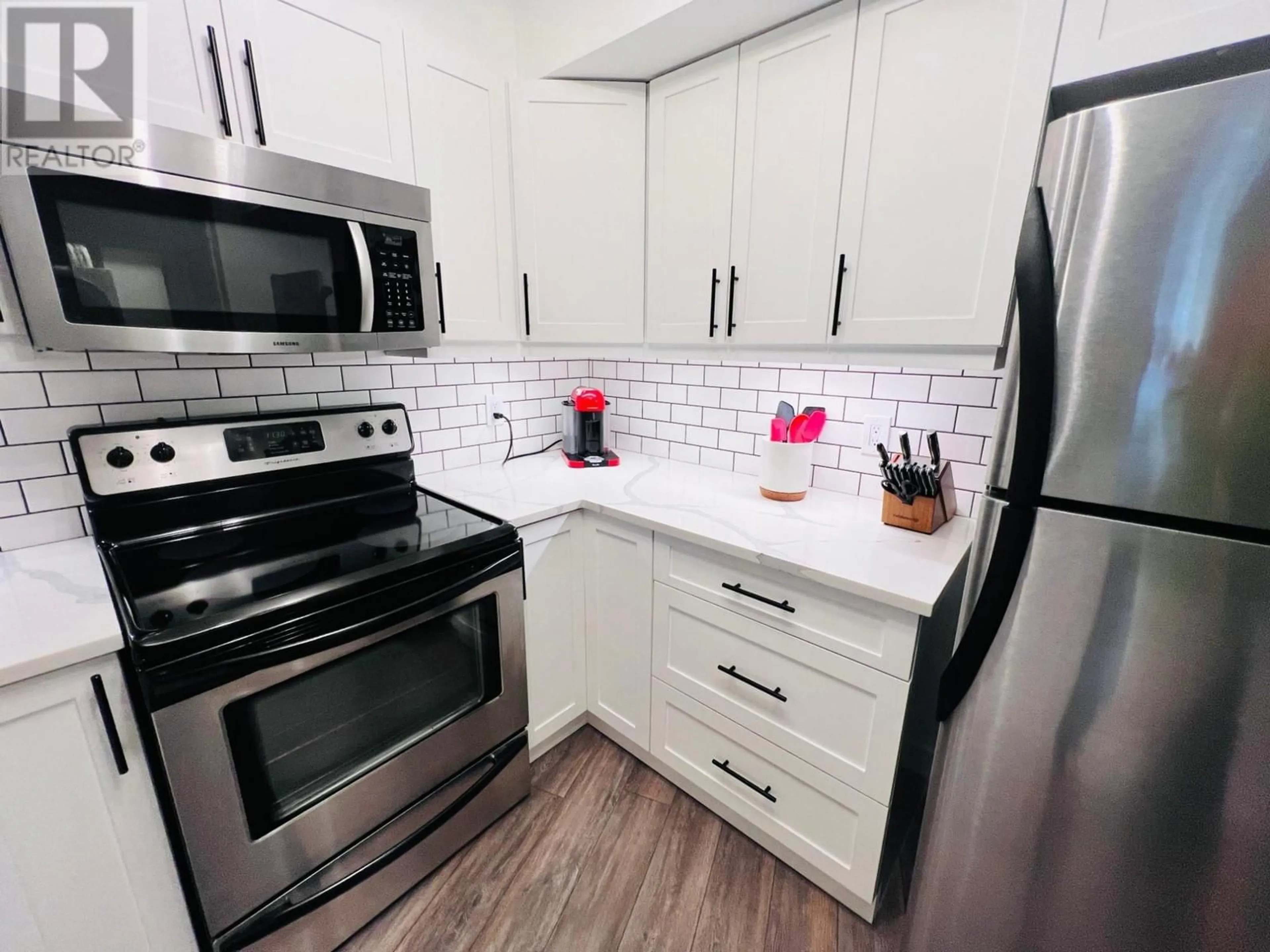 Standard kitchen, ceramic/tile floor for 2217 - 205 THIRD AVENUE, Invermere British Columbia V0A1K7