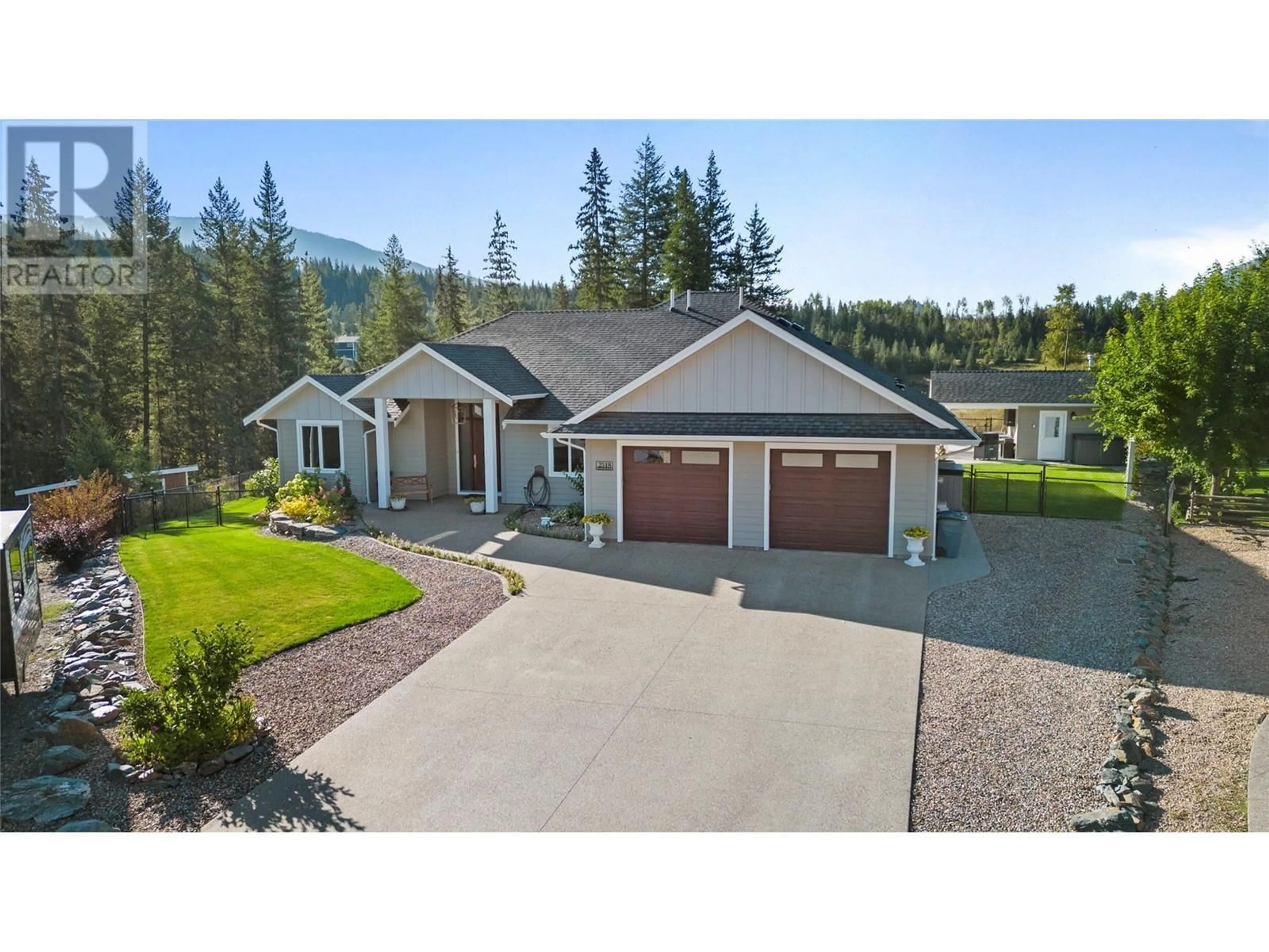 A pic from outside/outdoor area/front of a property/back of a property/a pic from drone, mountain view for 2518 VALLEY PLACE, Blind Bay British Columbia V0E1H2