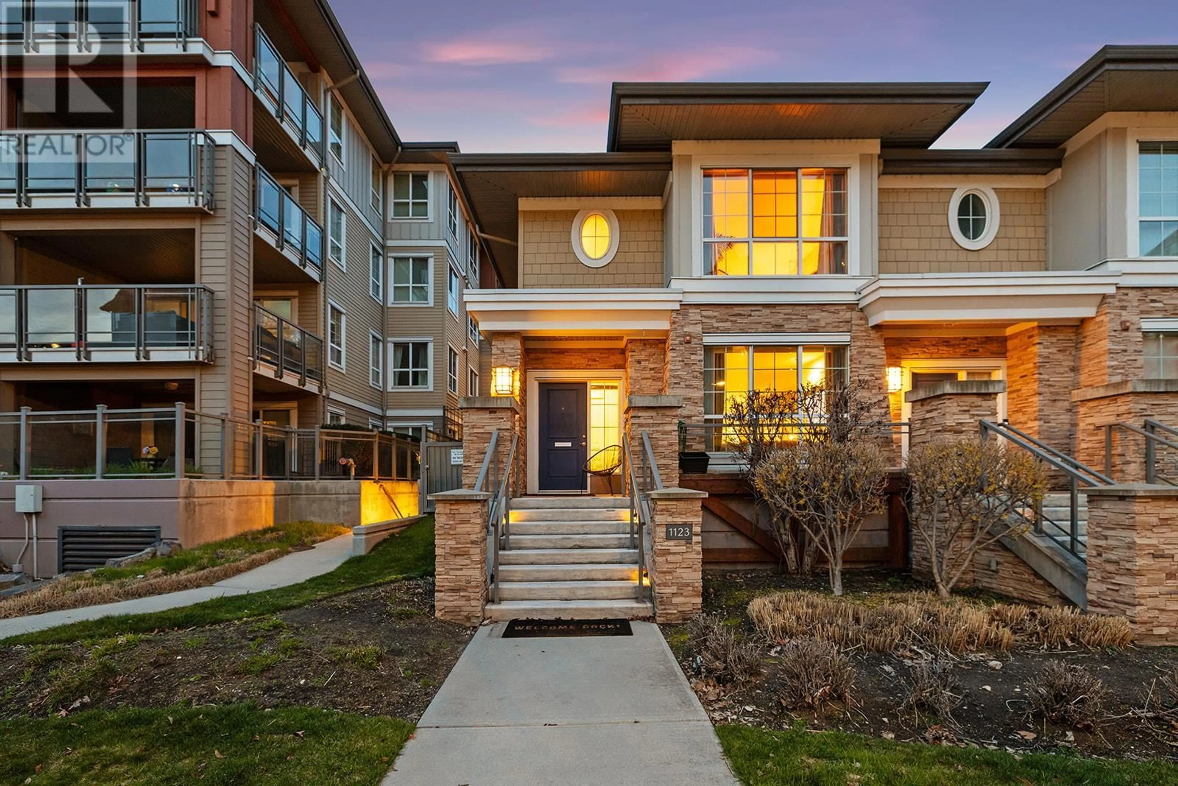 Unknown for 1123 SUNSET DRIVE, Kelowna British Columbia V1Y9Z5
