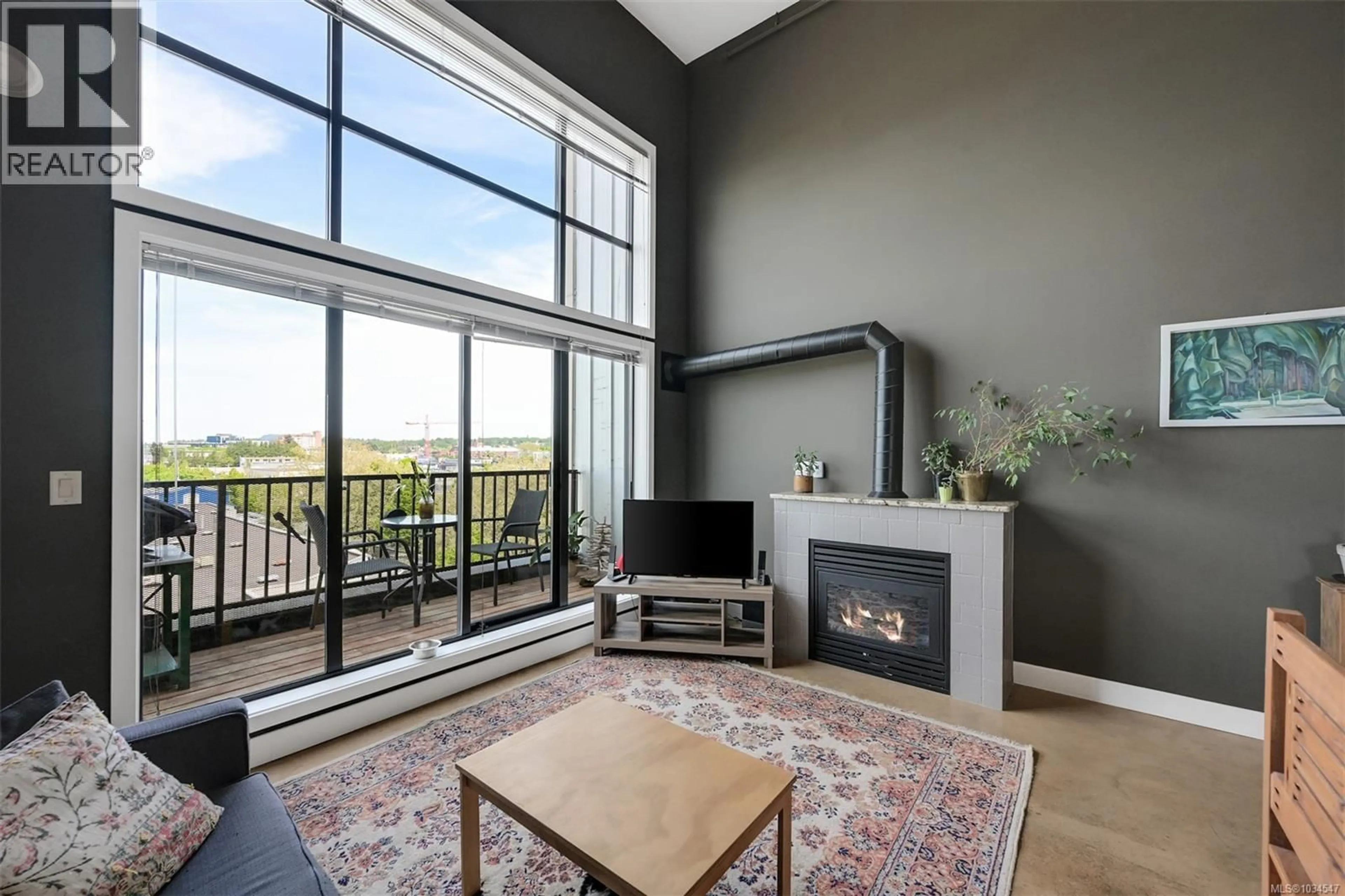 Living room with furniture, unknown for 401 - 555 CHATHAM STREET, Victoria British Columbia V8T1E1