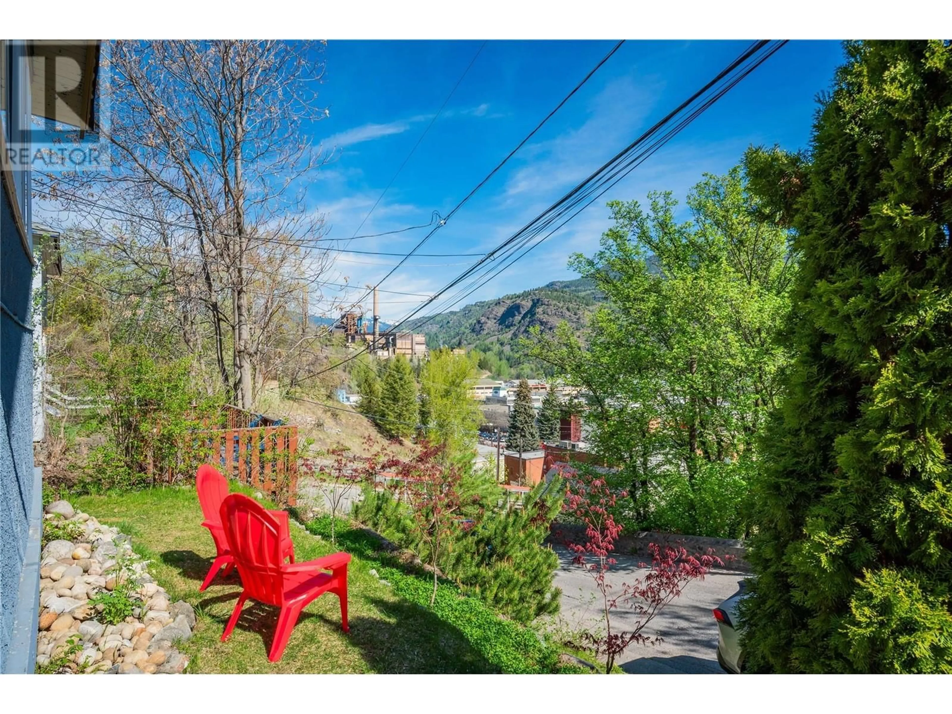 Patio, unknown for 1410 TAMARAC AVENUE, Trail British Columbia V1R4J3