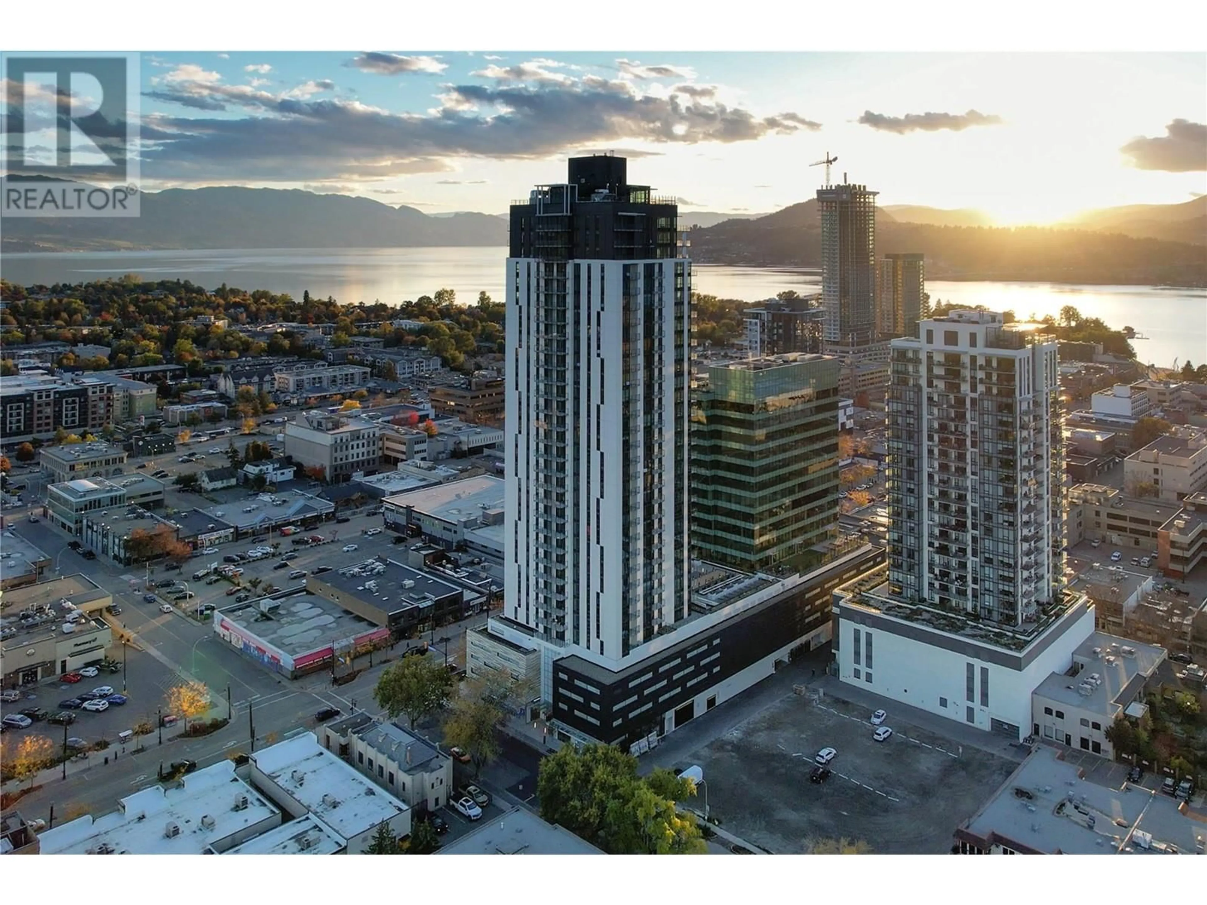 A pic from outside/outdoor area/front of a property/back of a property/a pic from drone, city buildings view from balcony for 1208 - 1488 BERTRAM STREET, Kelowna British Columbia V1Y6P2