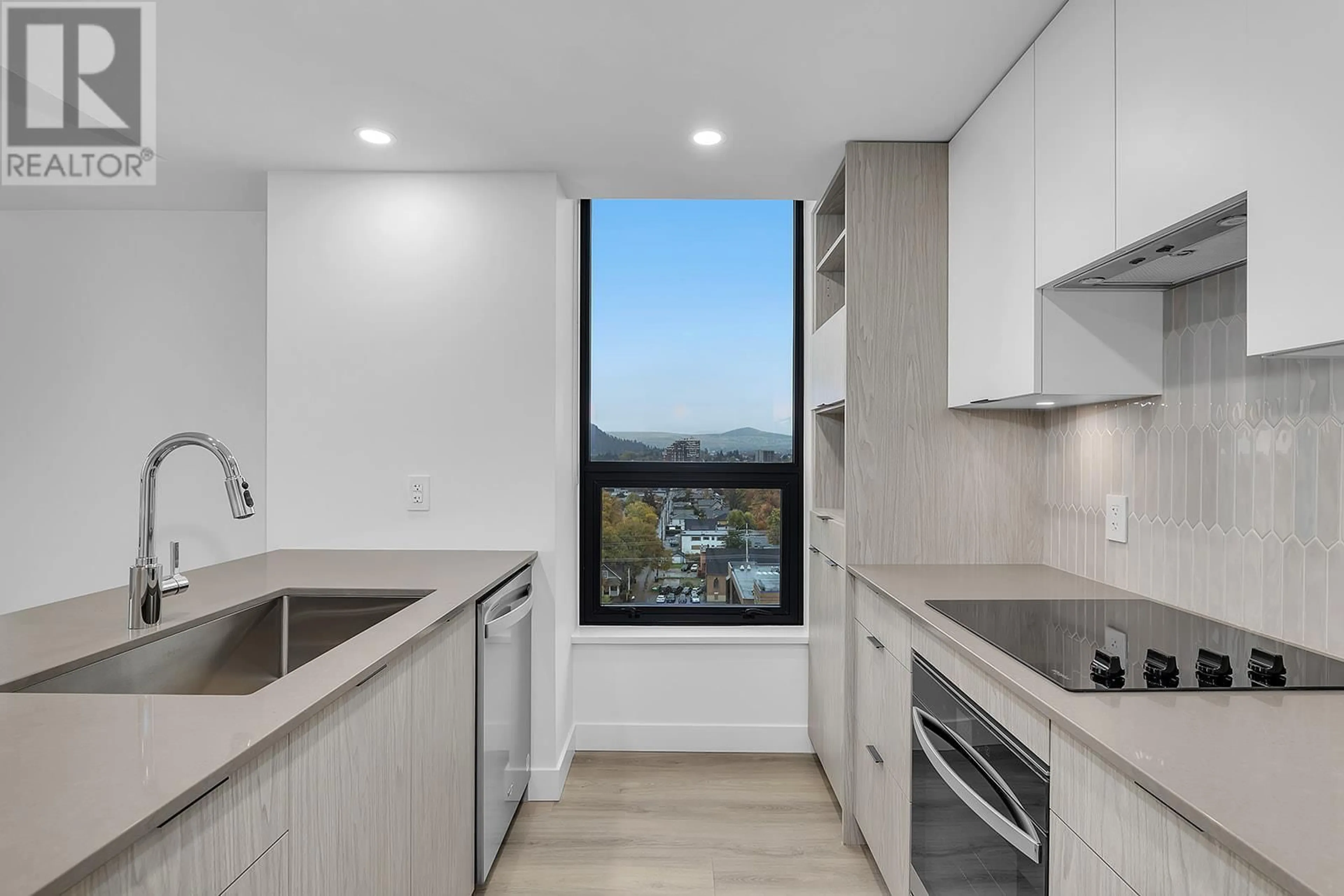 Standard kitchen, unknown for 1208 - 1488 BERTRAM STREET, Kelowna British Columbia V1Y6P2