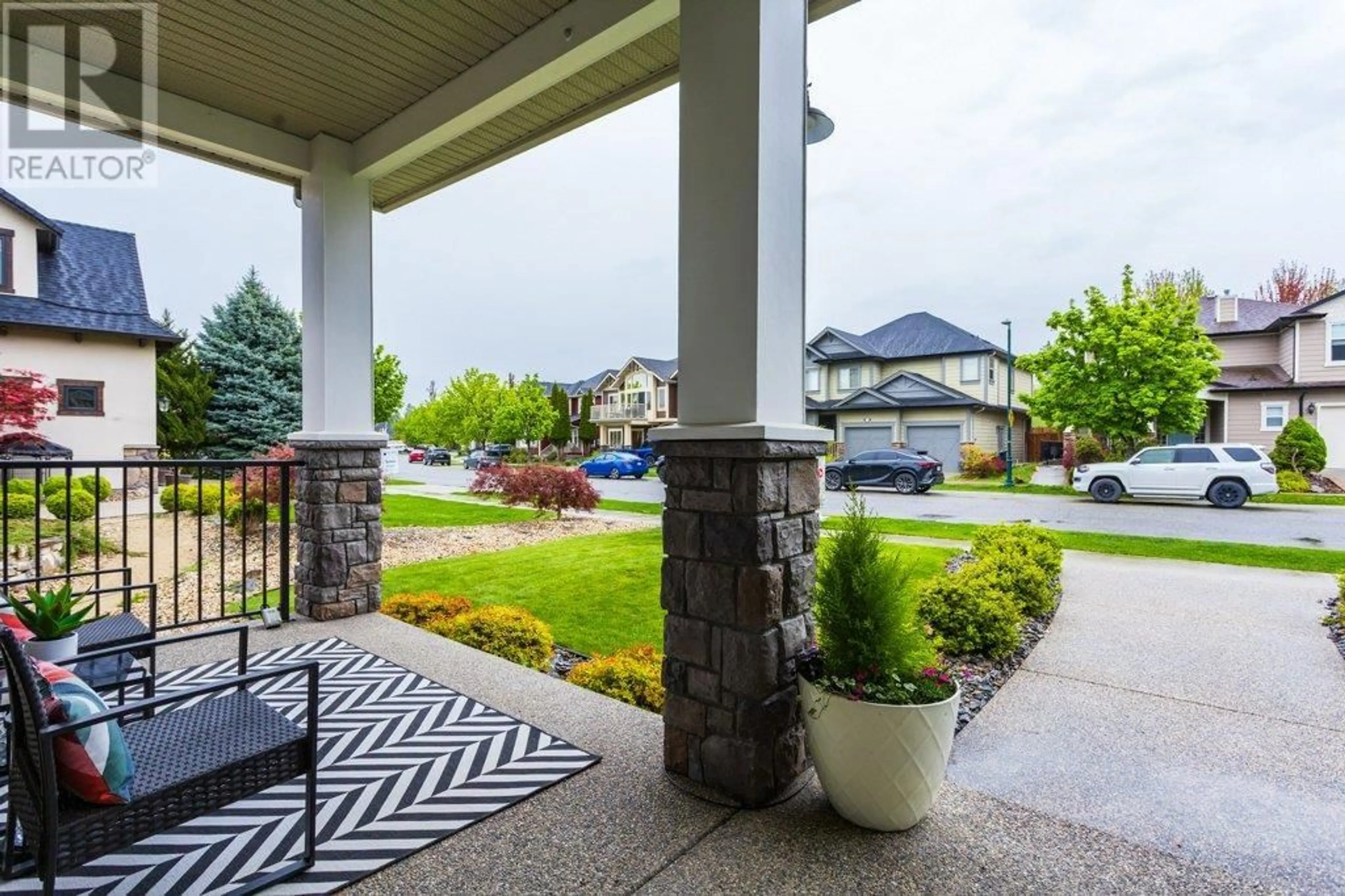 Patio, mountain view for 352 QUILCHENA DRIVE, Kelowna British Columbia V1W4Y9