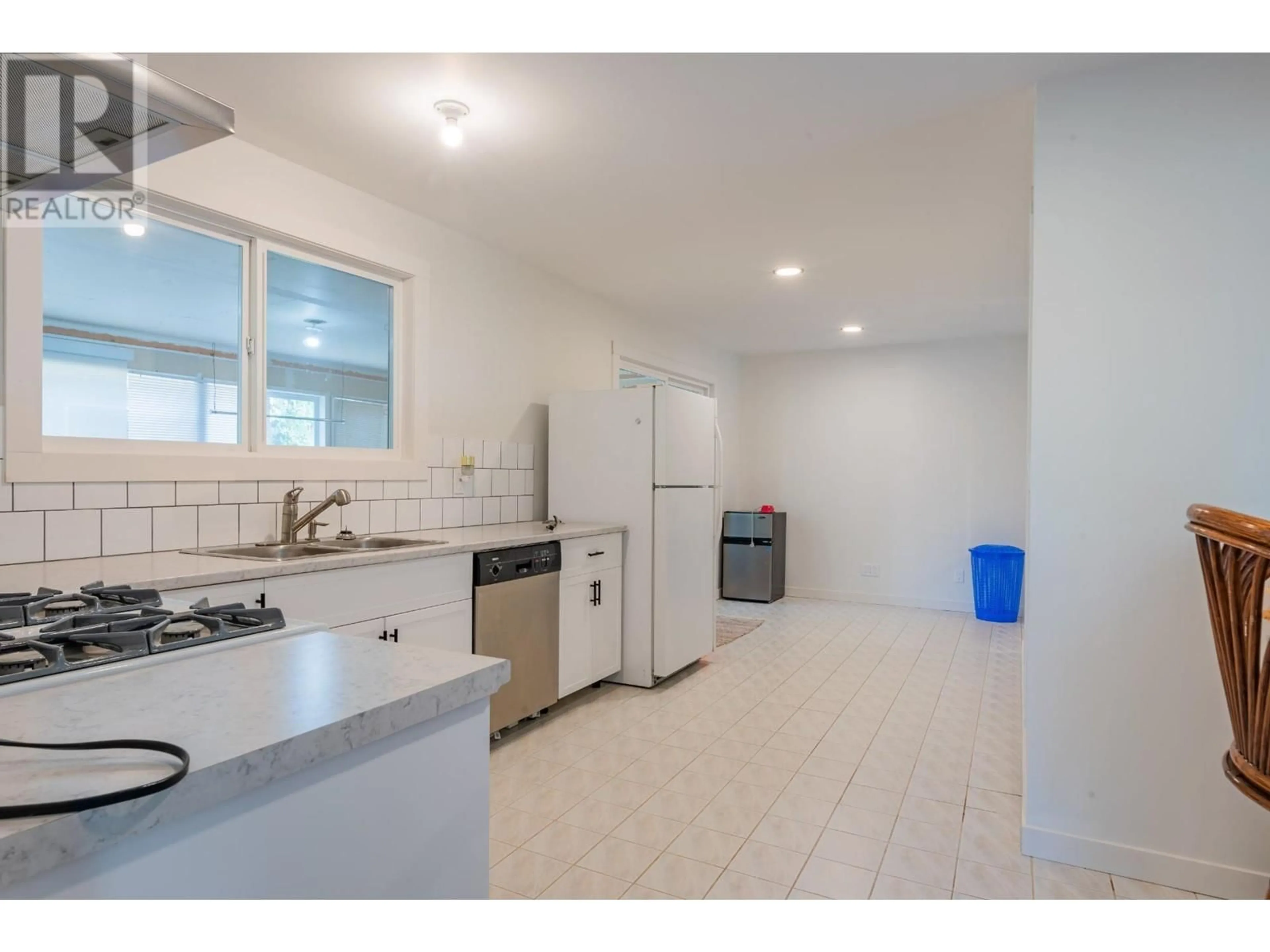 Standard kitchen, ceramic/tile floor for 60 CHASE ROAD, Christina Lake British Columbia V0G1E0
