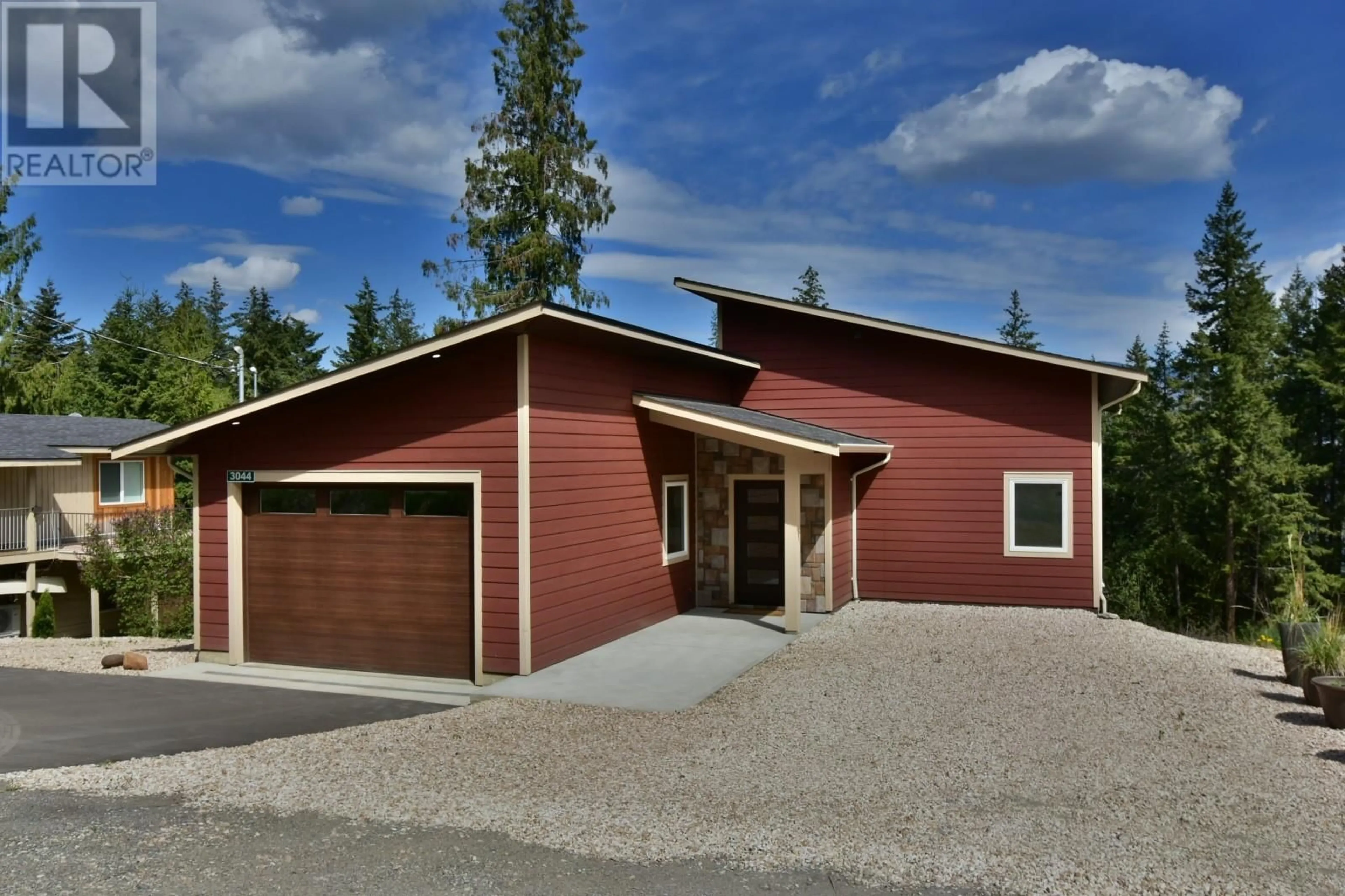 Indoor garage for 3044 CEDAR DRIVE, Blind Bay British Columbia V0E2W2