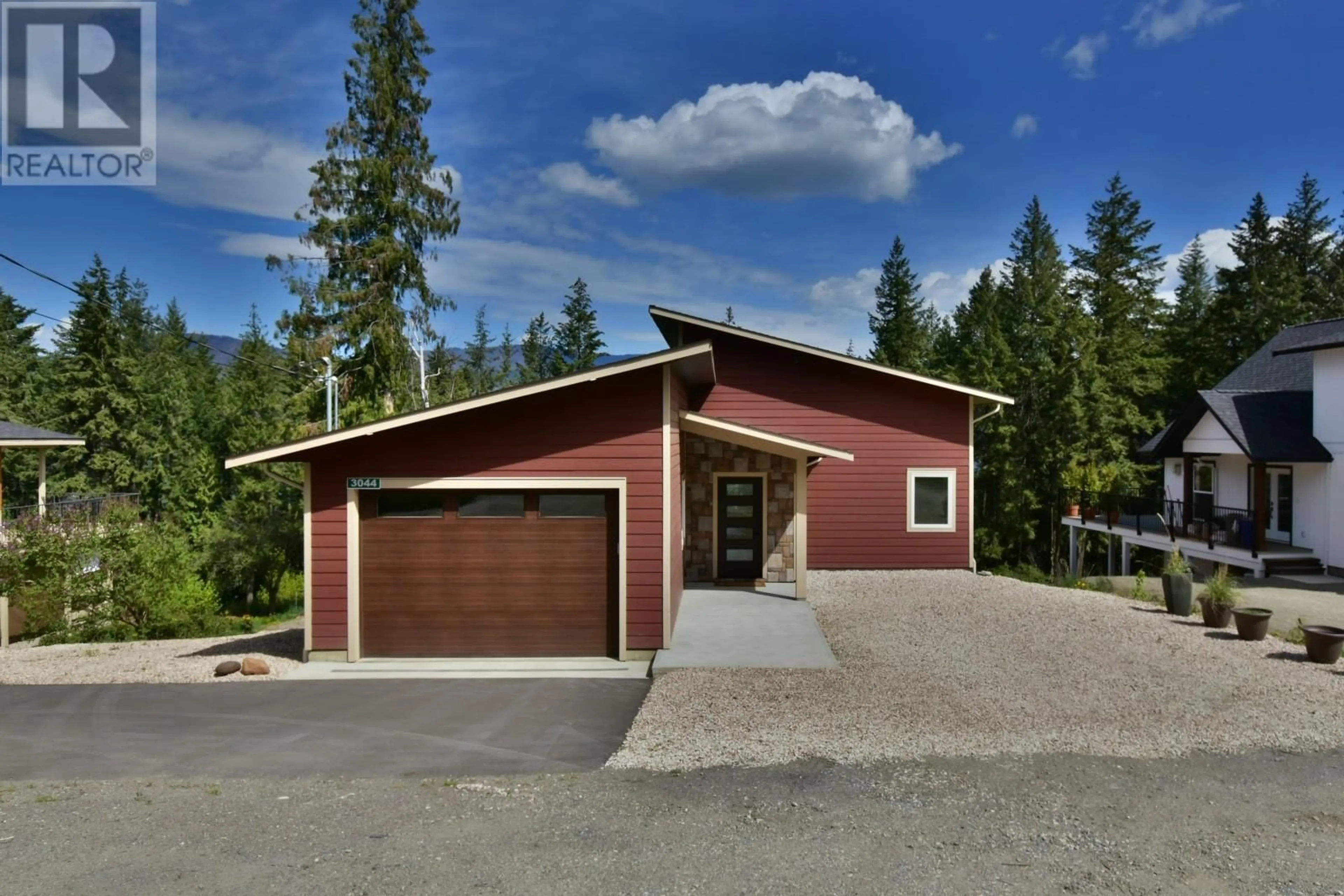 Indoor garage for 3044 CEDAR DRIVE, Blind Bay British Columbia V0E2W2