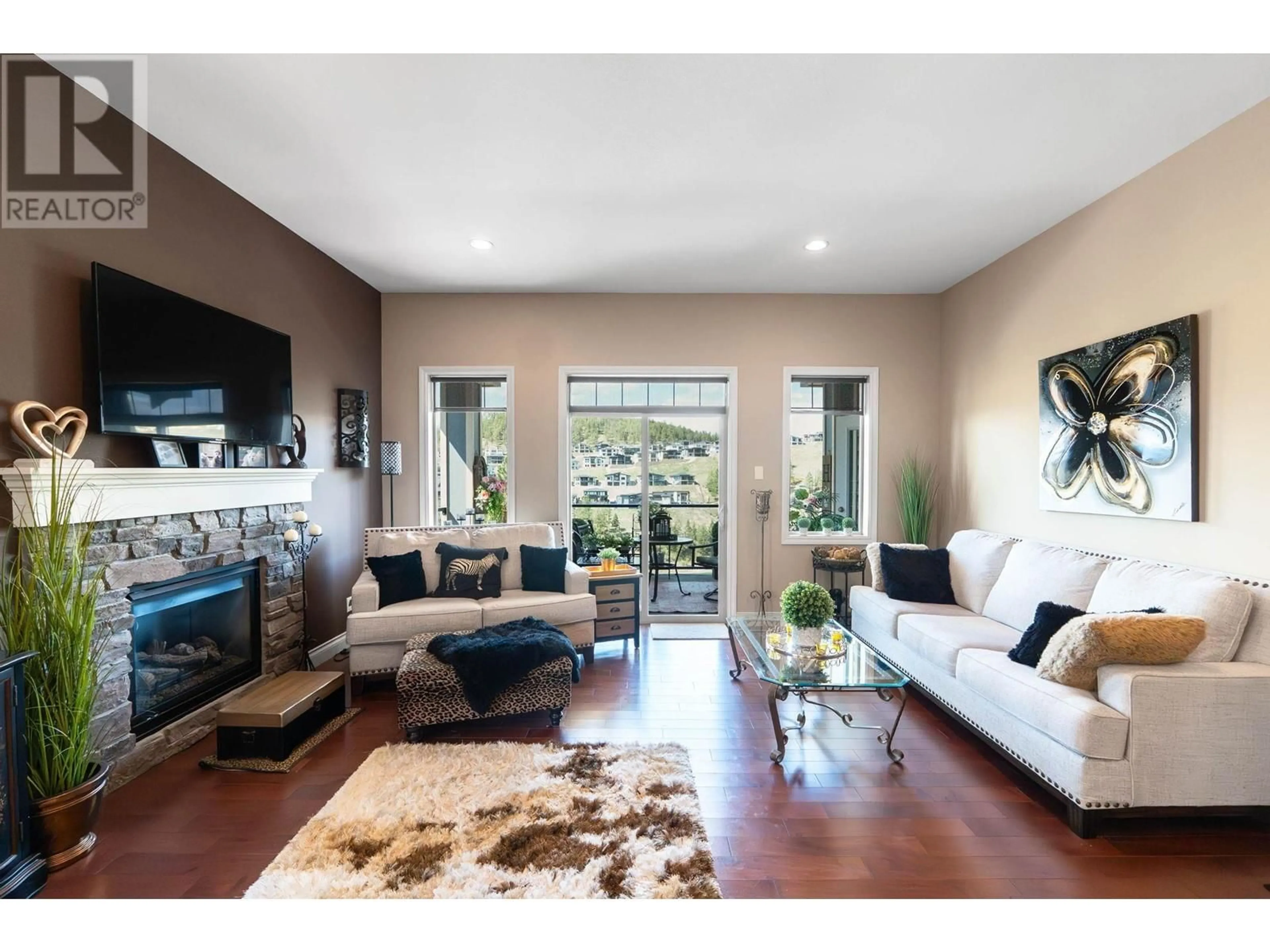 Living room with furniture, unknown for 26 - 875 STOCKLEY STREET, Kelowna British Columbia V1P1S4