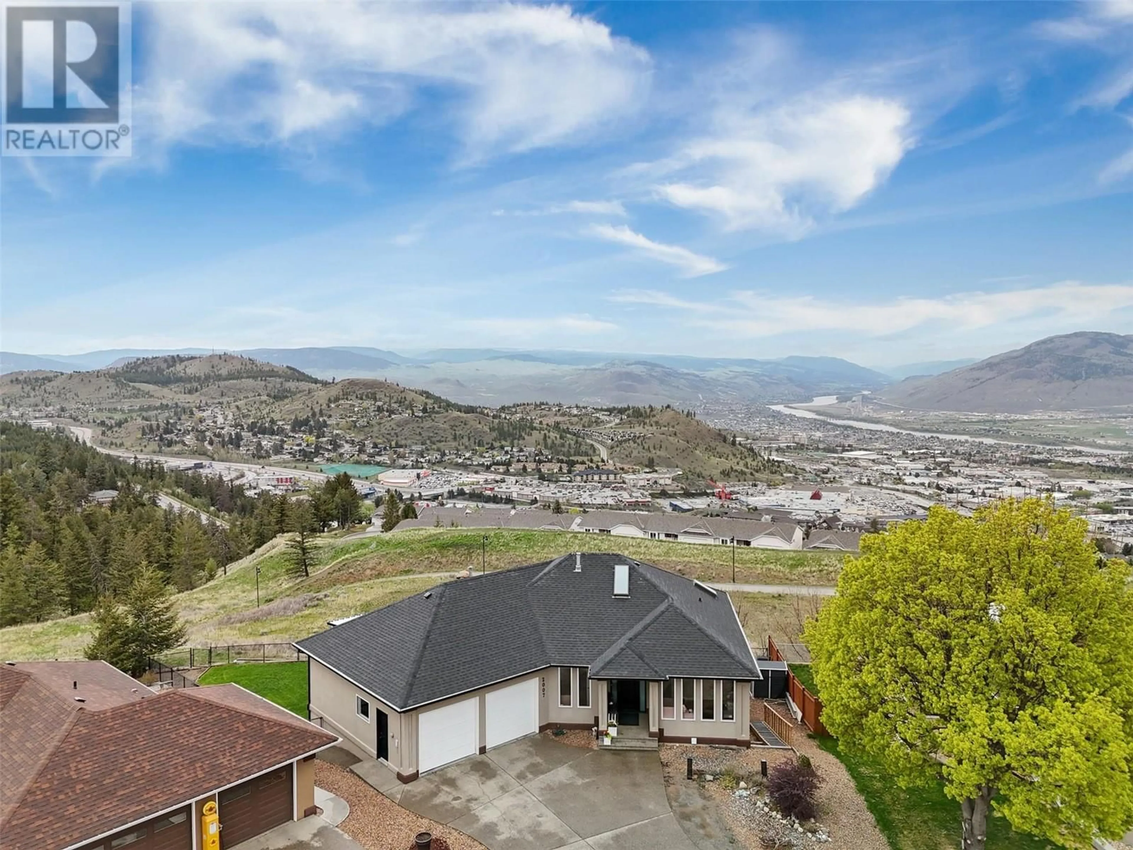 A pic from outside/outdoor area/front of a property/back of a property/a pic from drone, mountain view for 2007 MUIRFIELD ROAD, Kamloops British Columbia V1S1S6